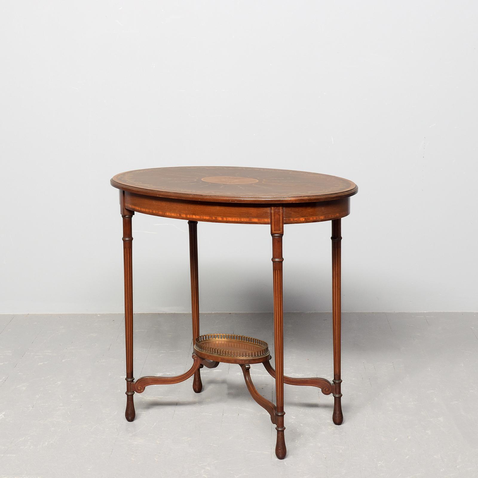 Sheraton Style Occasional Table (1 of 5) Sheraton Style Occasional Table (1 of 5)