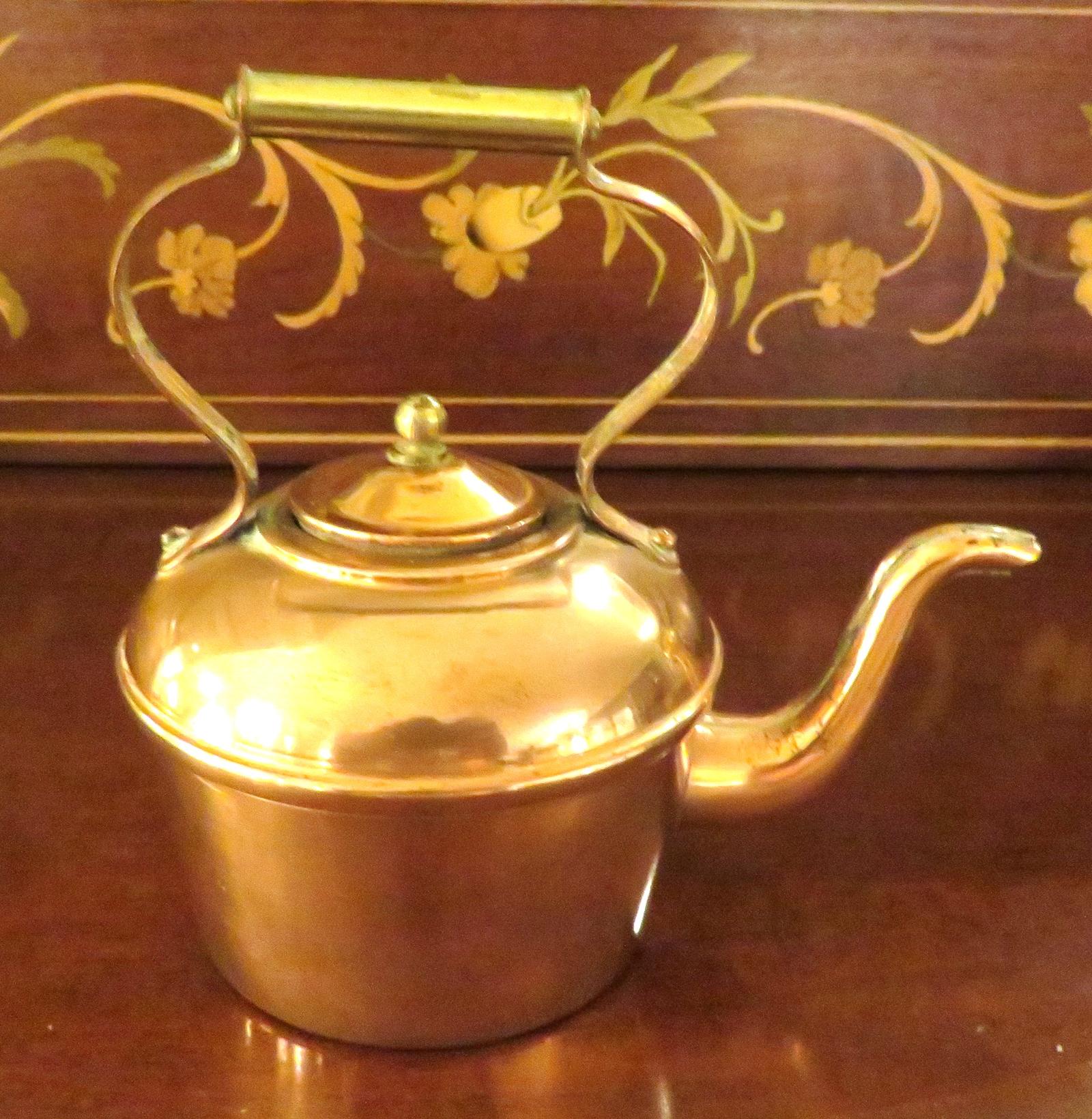 Miniature Copper Kettle with Brass Knop (1 of 5)