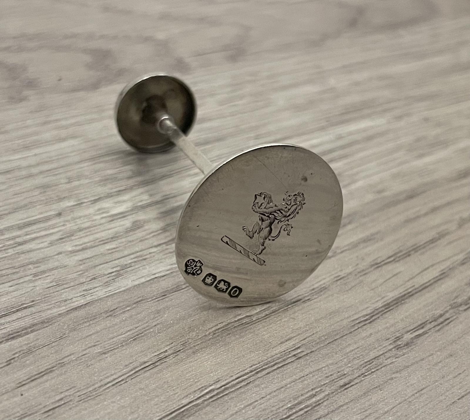 Solid Silver Cotton Reel Holder - William Hutton & Sons (1 of 6) Solid Silver Cotton Reel Holder - William Hutton & Sons (1 of 6)