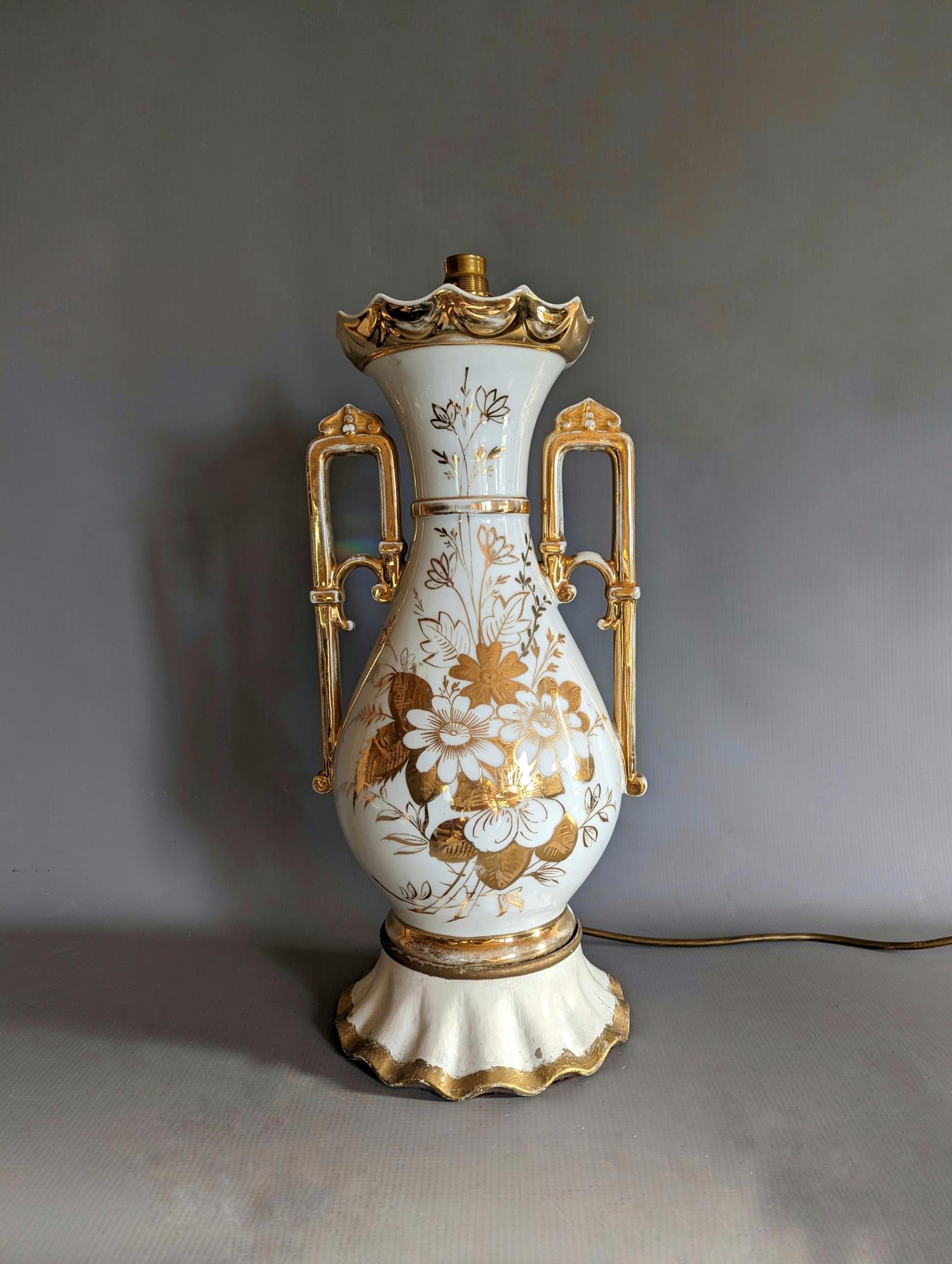 Striking 1920/ 1930s Porcelain Table Lamp (1 of 8)