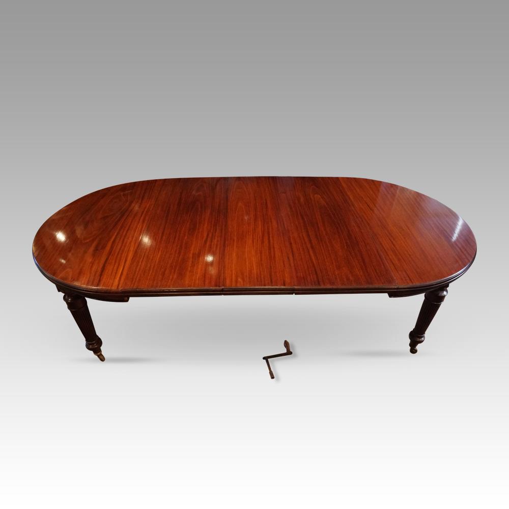 Edwardian Circular Extending Dining Table (1 of 10)
