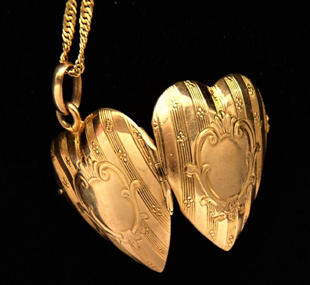 Antique 9ct Gold Glasgow Assayed Locket 1911 (1 of 9)