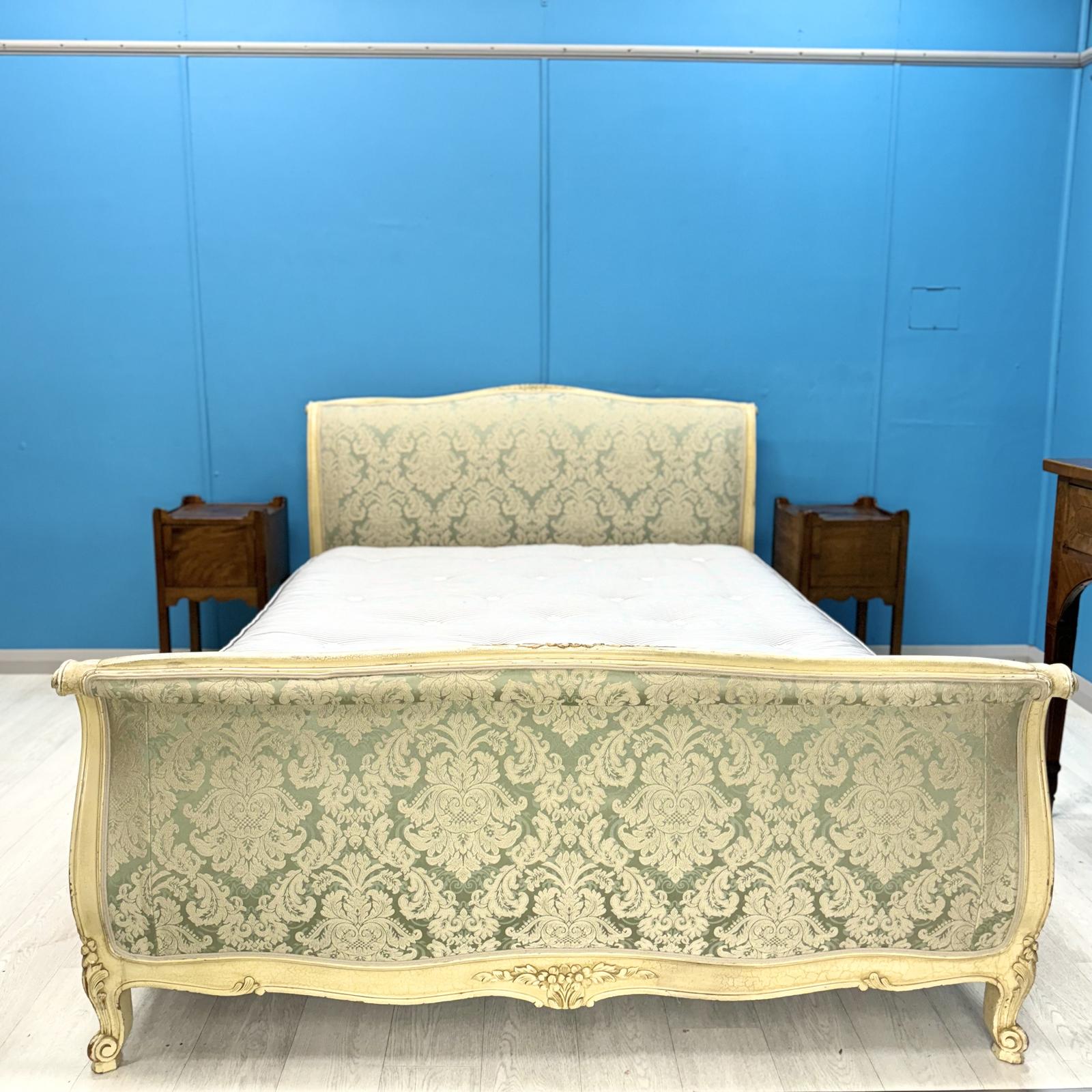 5’ Kingsize French Scroll End Upholstered (1 of 10)