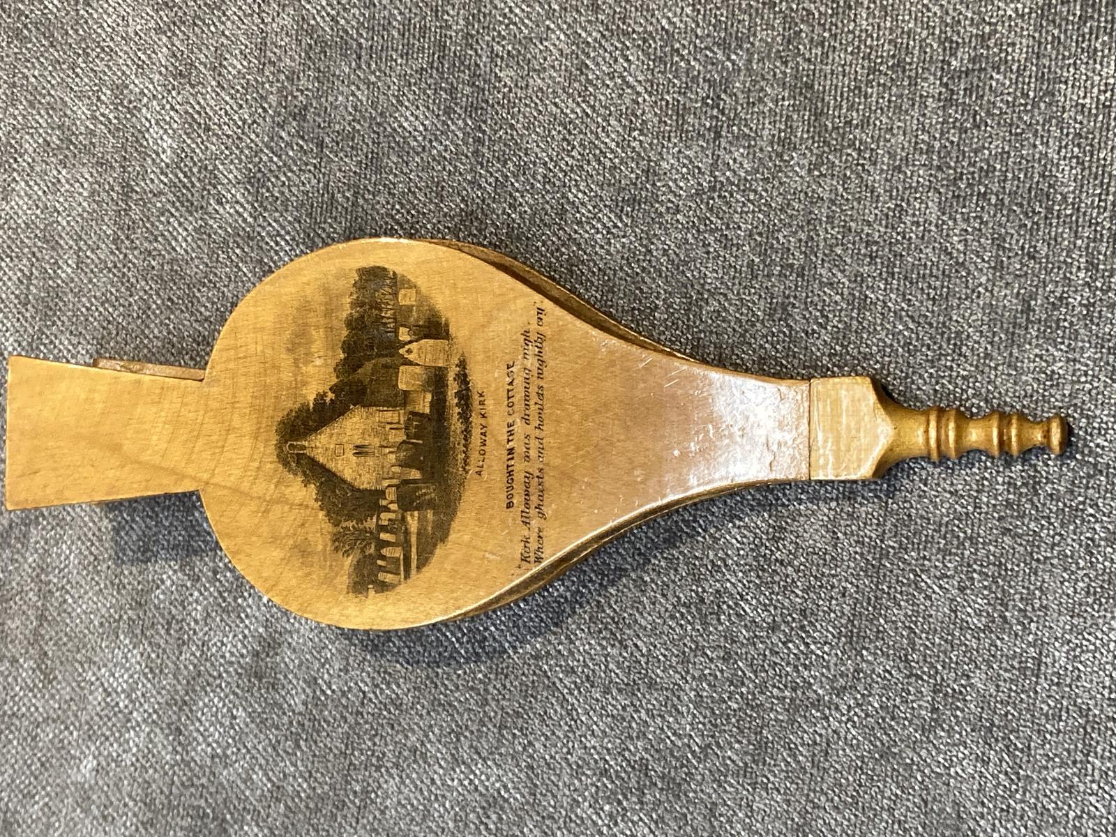 Mauchline Ware Pin Cushion (1 of 1) Mauchline Ware Pin Cushion (1 of 1)