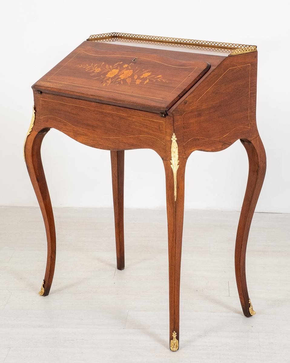 Pretty French Walnut Ladies Bureau (1 of 11)