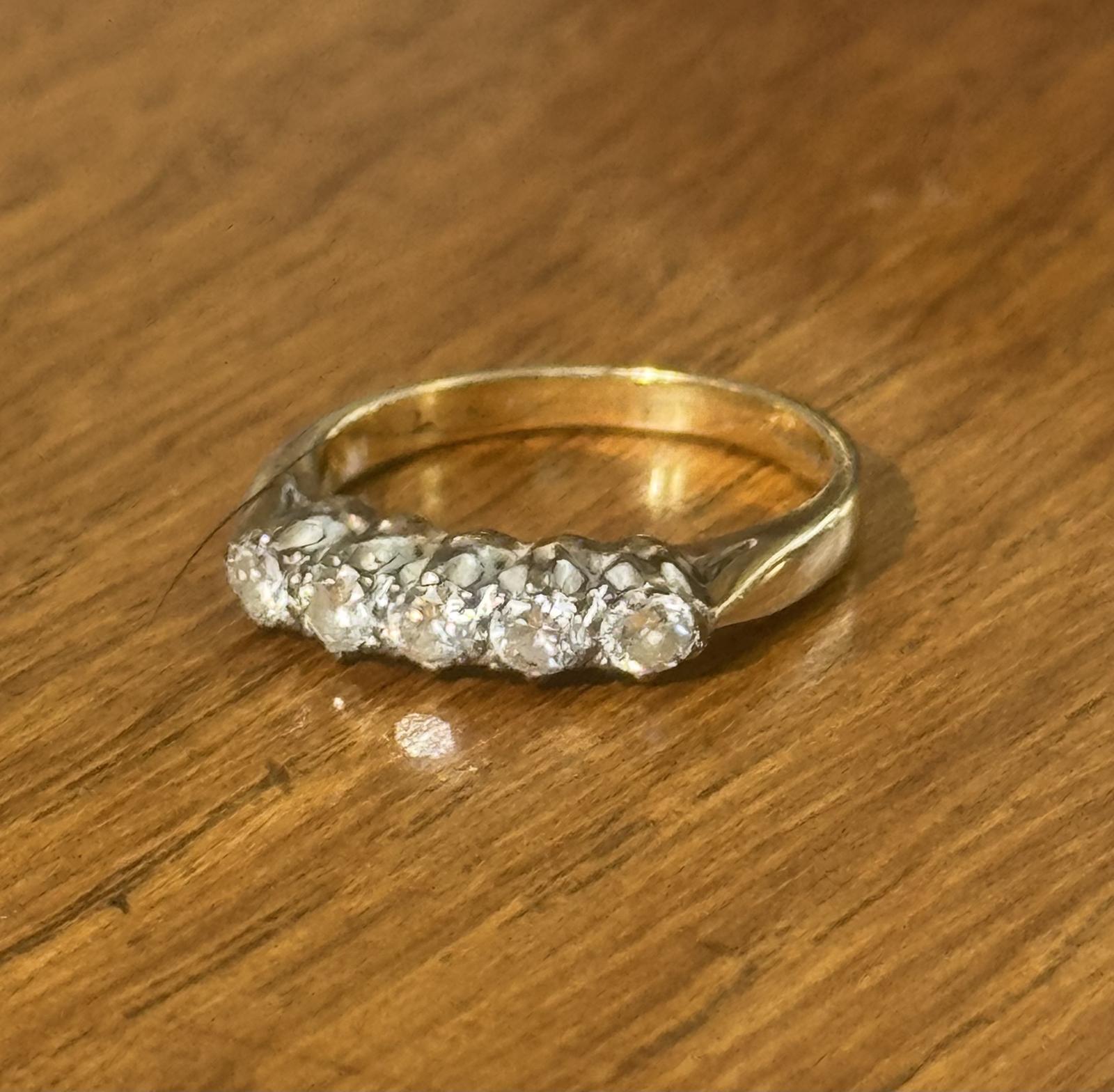 Diamond & Gold Ring (1 of 6) Diamond & Gold Ring (1 of 6)