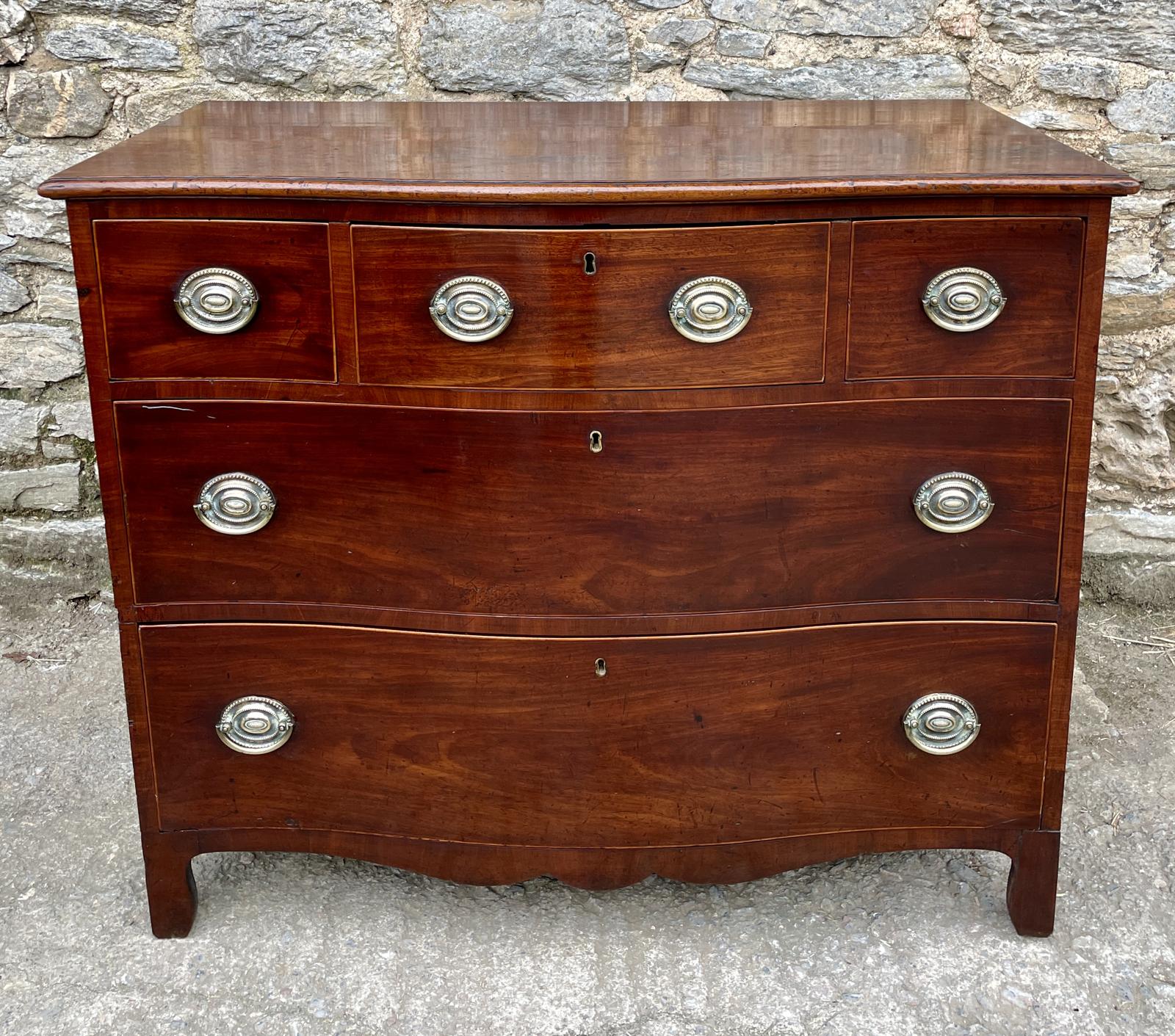 Georgian Mahogany Serpentine Chest of Drawers (1 of 25) Georgian Mahogany Serpentine Chest of Drawers (1 of 25)