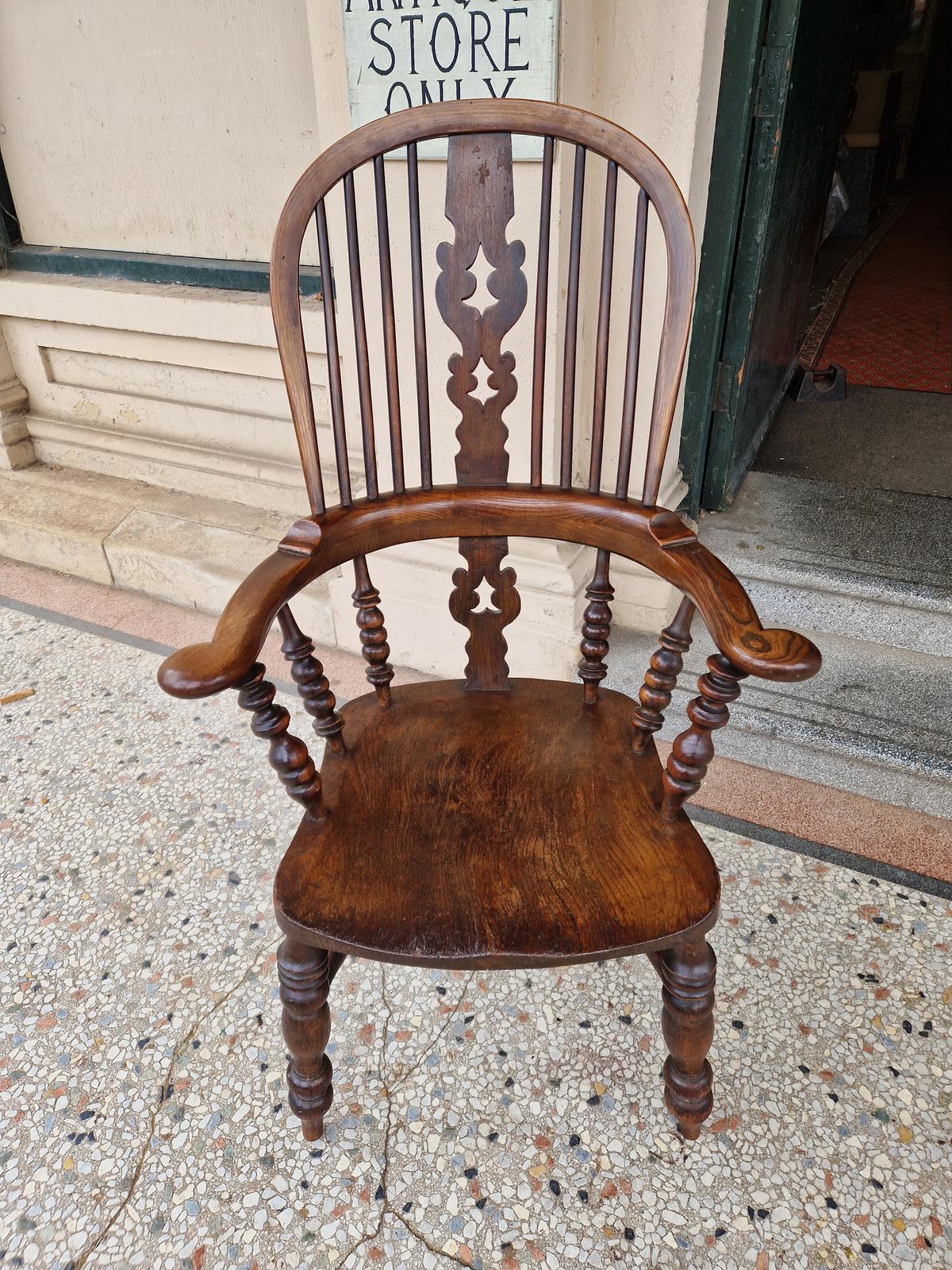 Lovely Antique Winsor Armchair (1 of 7)