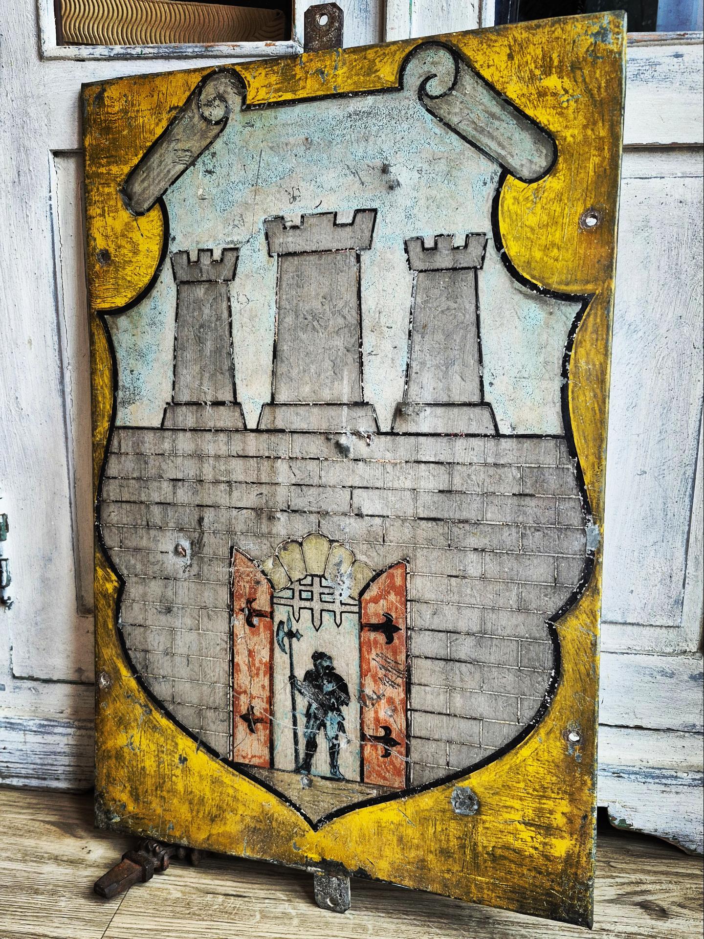Early 20th Century Hand Painted Heraldic Sign / Coat of Arms Sign (1 of 23) Early 20th Century Hand Painted Heraldic Sign / Coat of Arms Sign (1 of 23)