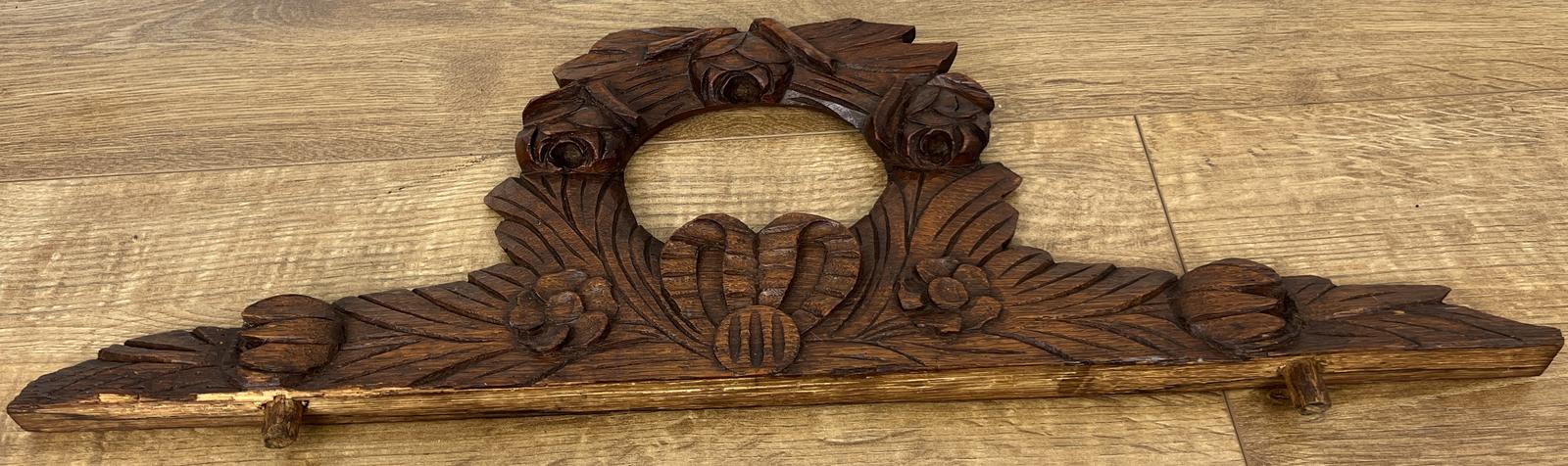Pediment Antique French Carved Oak Floral Crest Decorative Panel (1 of 6) Pediment Antique French Carved Oak Floral Crest Decorative Panel (1 of 6)