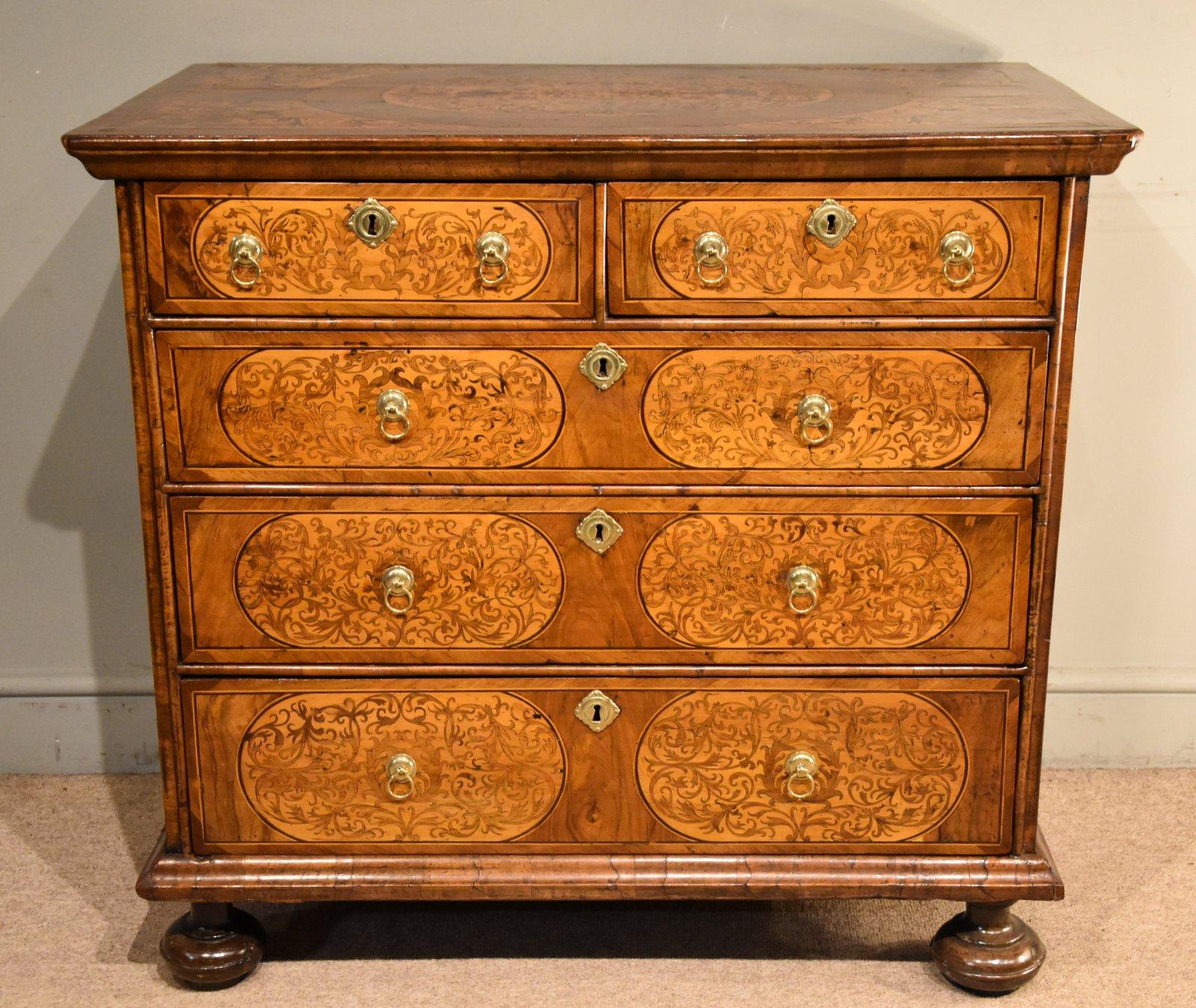 17th Century Walnut Chest of Drawers with Seaweed Marquetry (1 of 12)