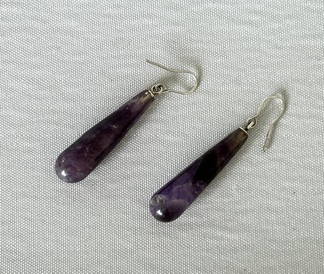 Pair of Victorian Torpedo Drop Silver & Amethyst Earrings (1 of 6) Pair of Victorian Torpedo Drop Silver & Amethyst Earrings (1 of 6)