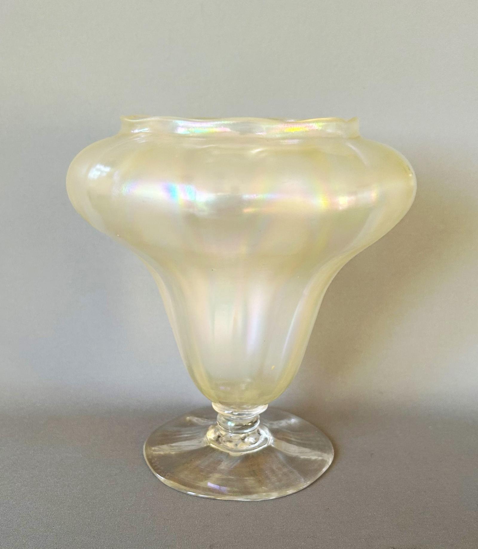 Stunning Art Nouveau Iridescent Glass Vase (1 of 6)