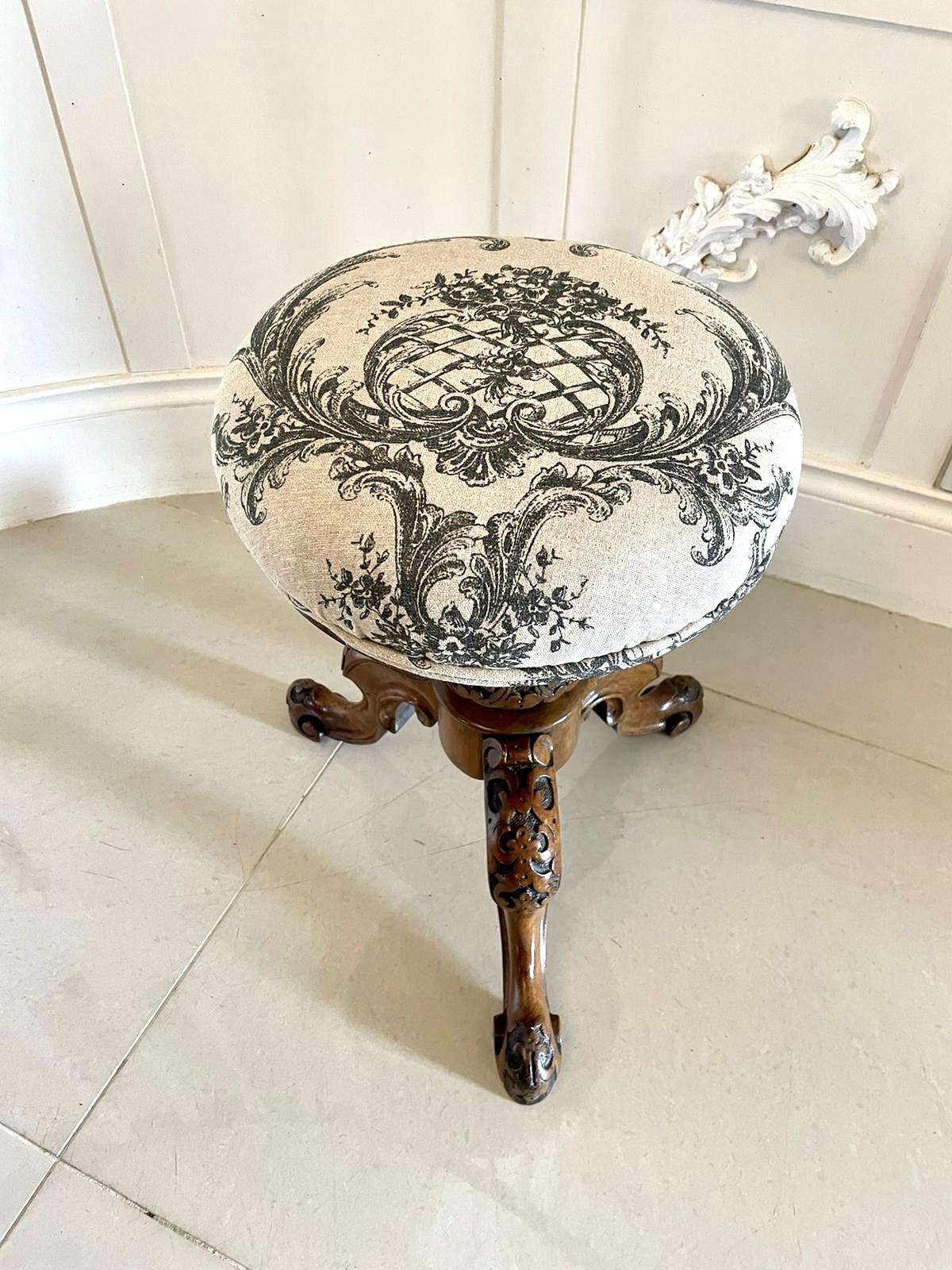 Quality Antique Victorian Carved Walnut Revolving Piano Stool (1 of 8) Quality Antique Victorian Carved Walnut Revolving Piano Stool (1 of 8)
