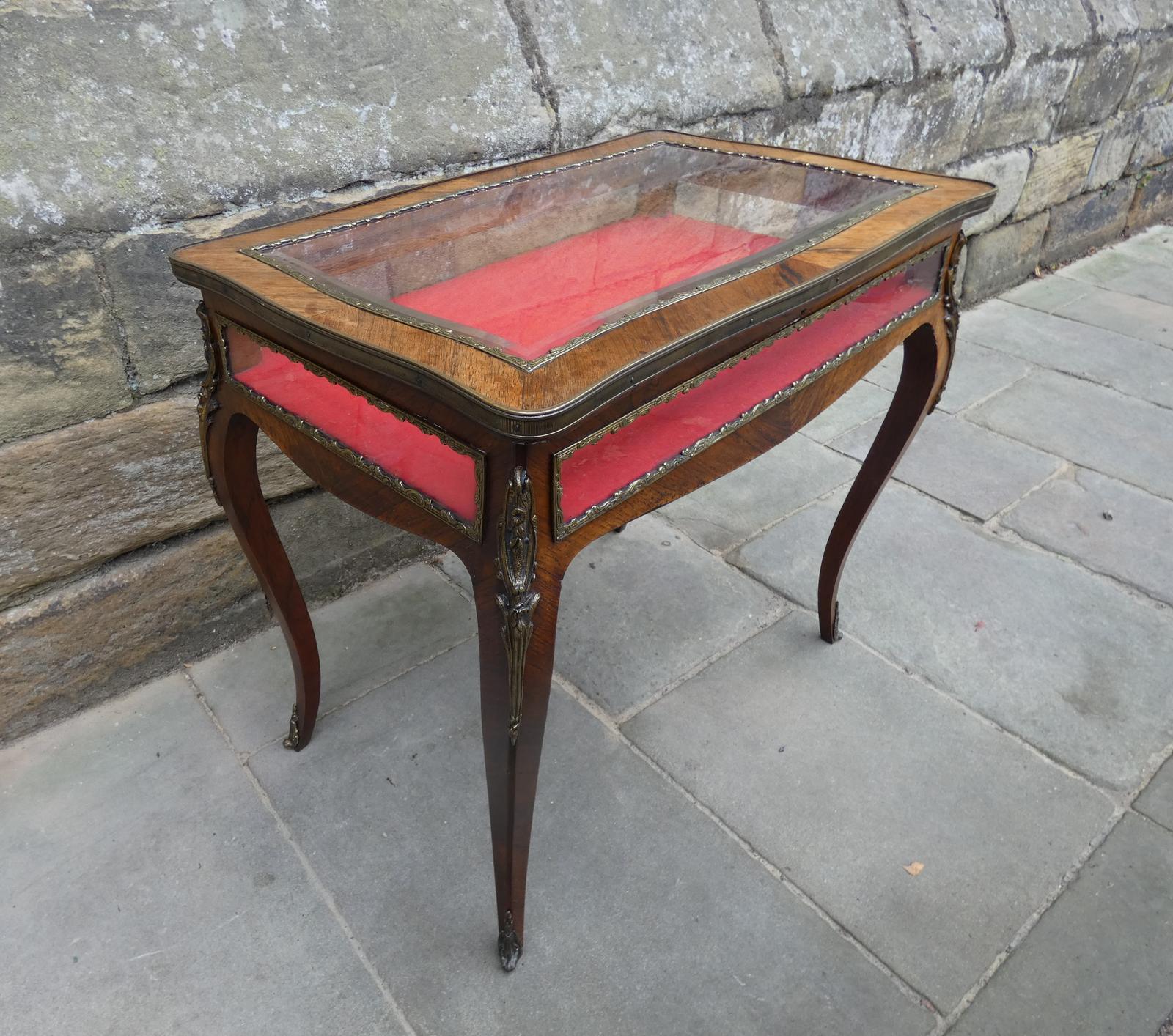Rosewood Bijouterie Table (1 of 7)