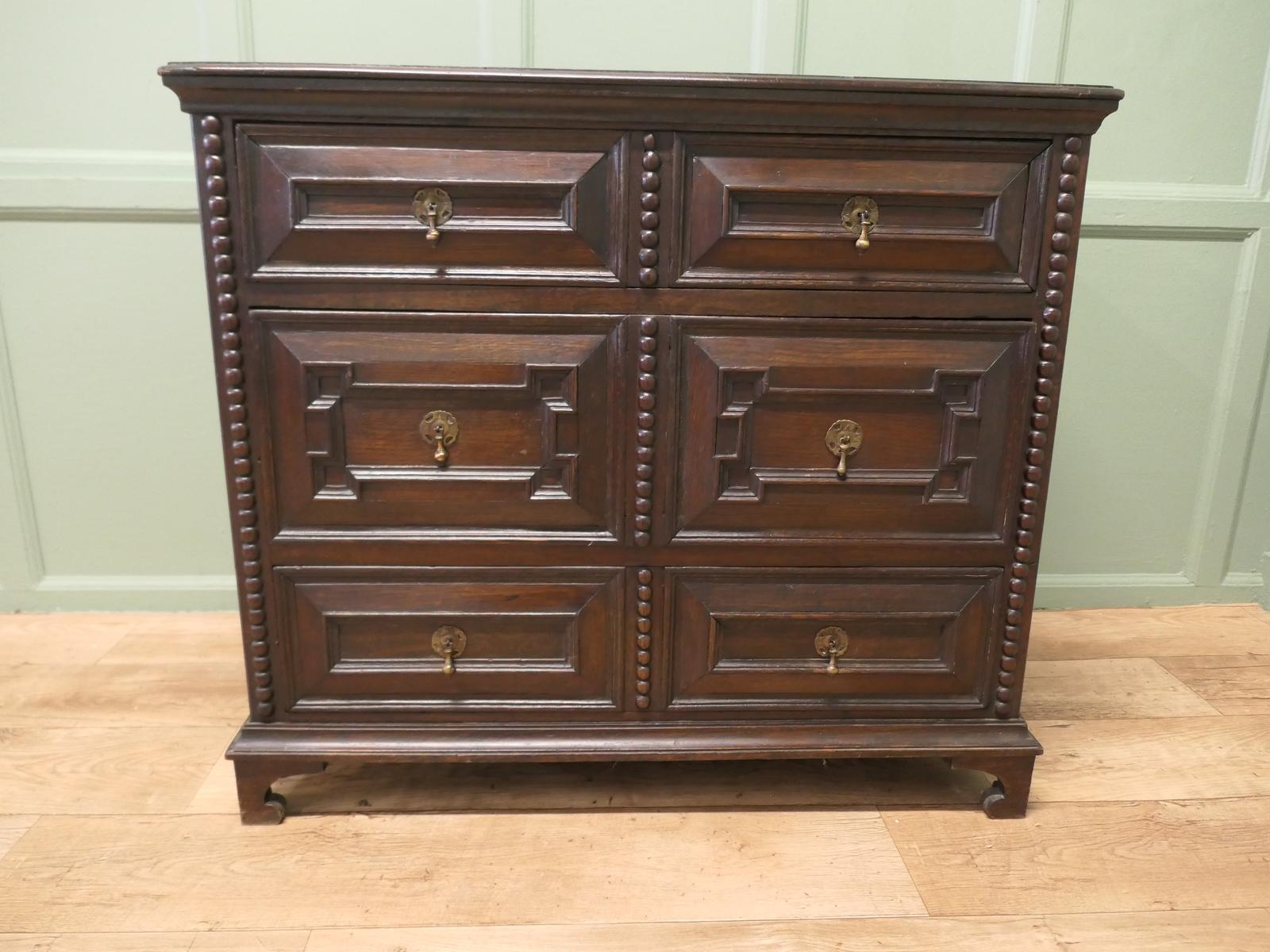 Small Georgian Oak Chest of Drawers (1 of 7) Small Georgian Oak Chest of Drawers (1 of 7)