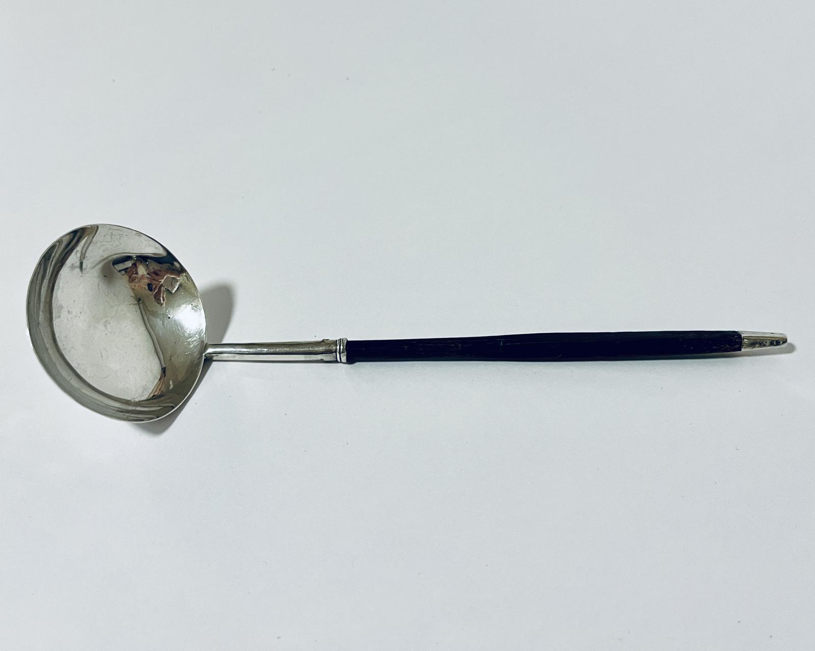 Georgian Irish Silver Punch Ladle (1 of 10) Georgian Irish Silver Punch Ladle (1 of 10)