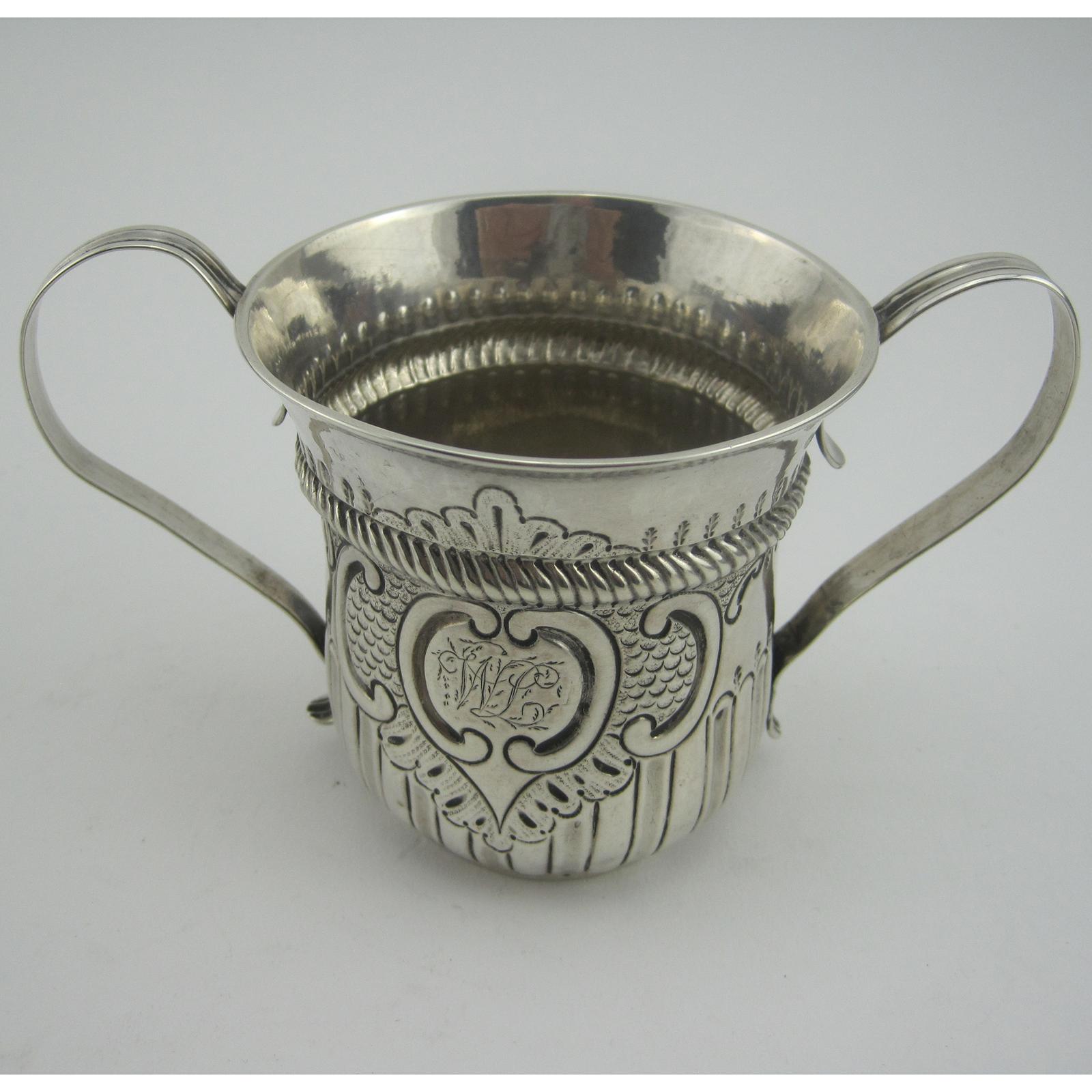 George III Silver Porringer with Scroll Reeded Handles (1 of 8)