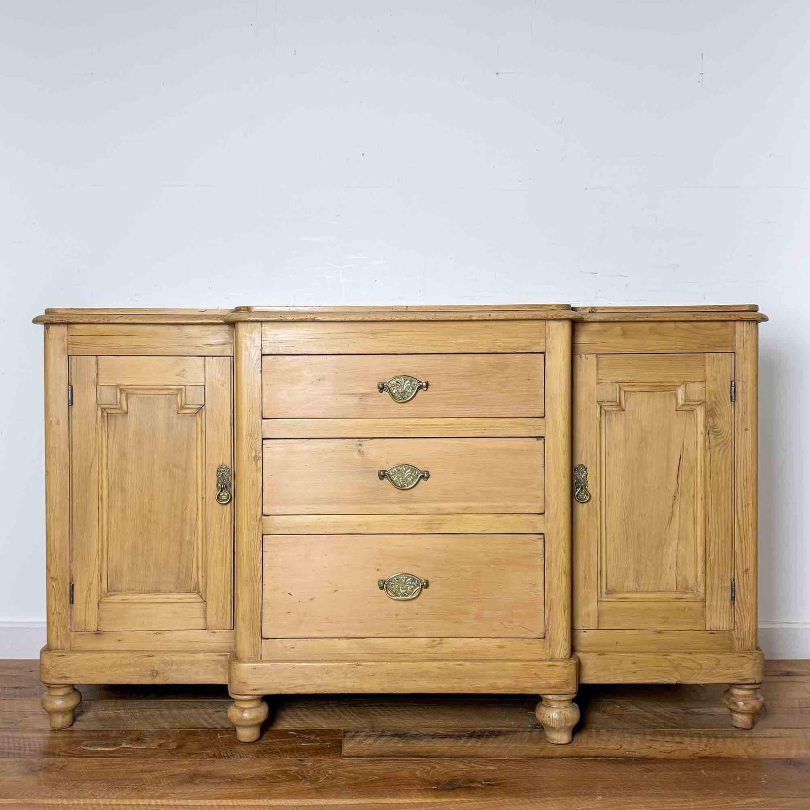 Antique Pine Breakfront Sideboard (1 of 21) Antique Pine Breakfront Sideboard (1 of 21)