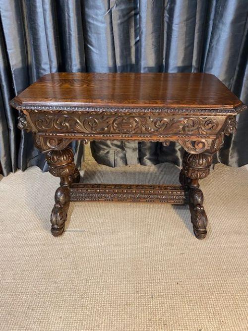 Beautiful Oak Side Table (1 of 9) Beautiful Oak Side Table (1 of 9)