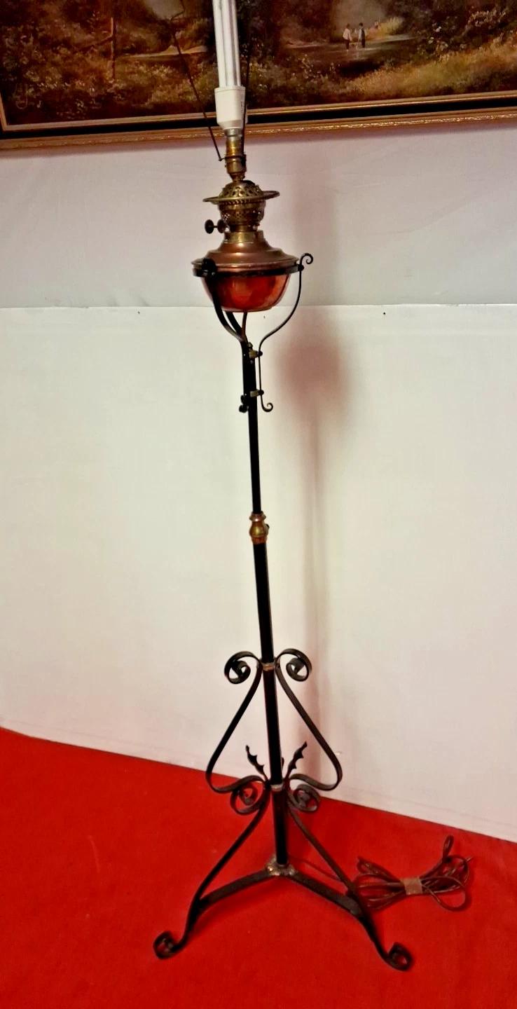 Antique Arts and Crafts Iron and Copper Floor Oil Lamp Converted to Electric (1 of 8) Antique Arts and Crafts Iron and Copper Floor Oil Lamp Converted to Electric (1 of 8)