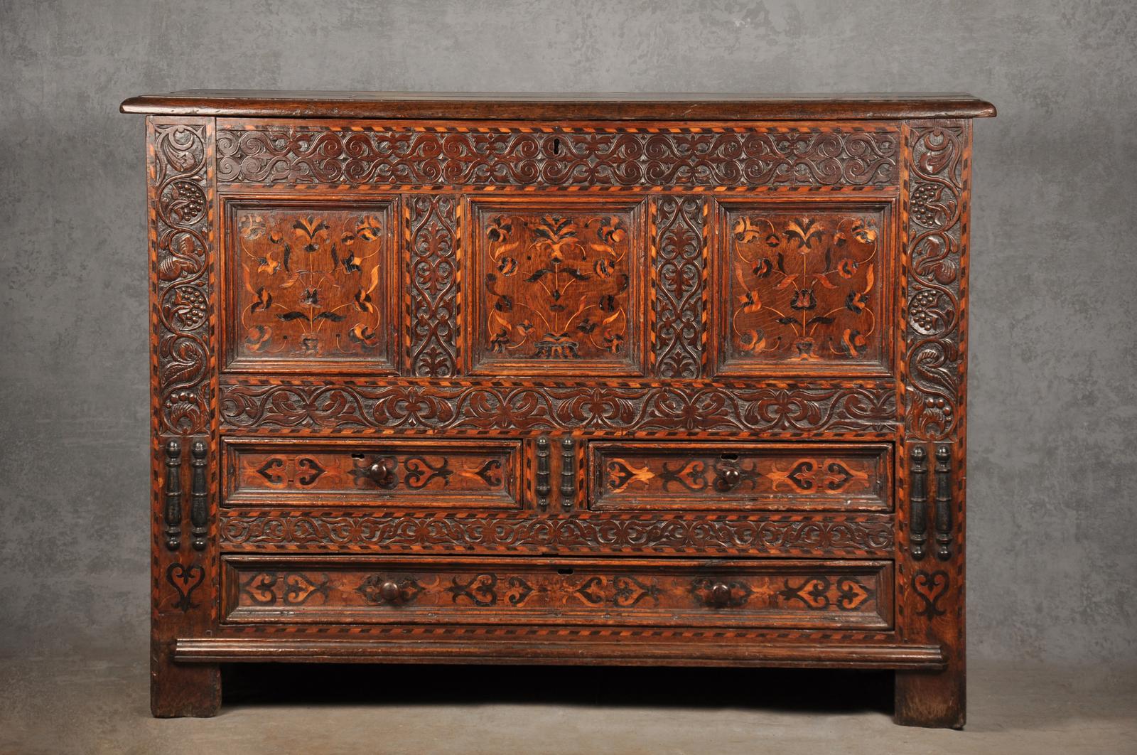17th Century Oak & Inlaid Leeds Coffer (1 of 17)