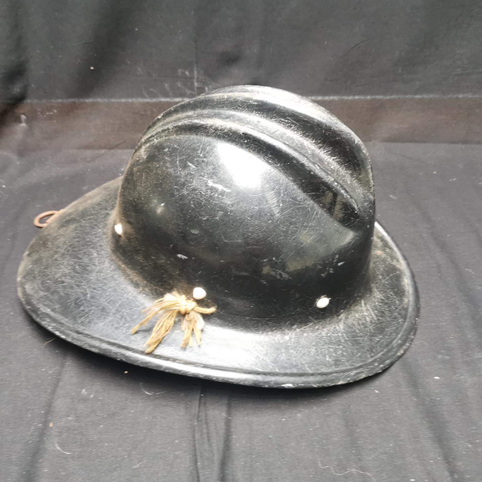 American Firemans Helmet (1 of 4)