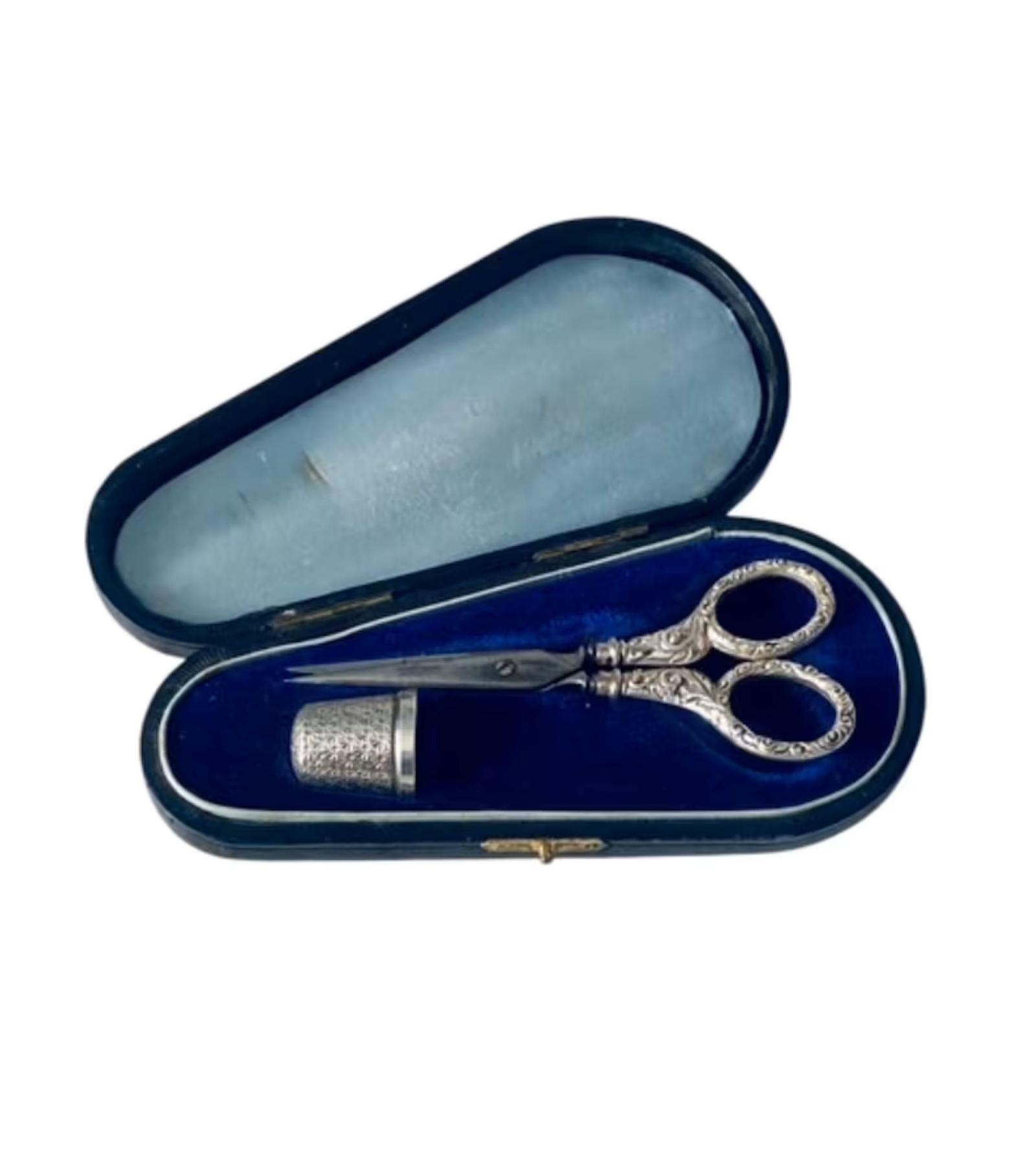 Antique Sewing Set / Etui Cased Scissors & Thimble Sterling Silver Birmingham 1902 (1 of 9)
