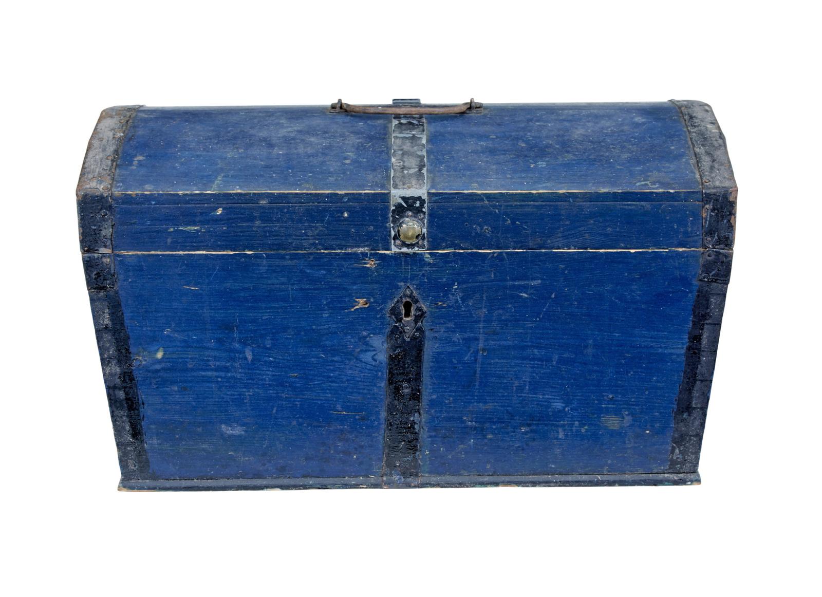 Mid 19th Century Small Swedish Dome Top Box (1 of 7)