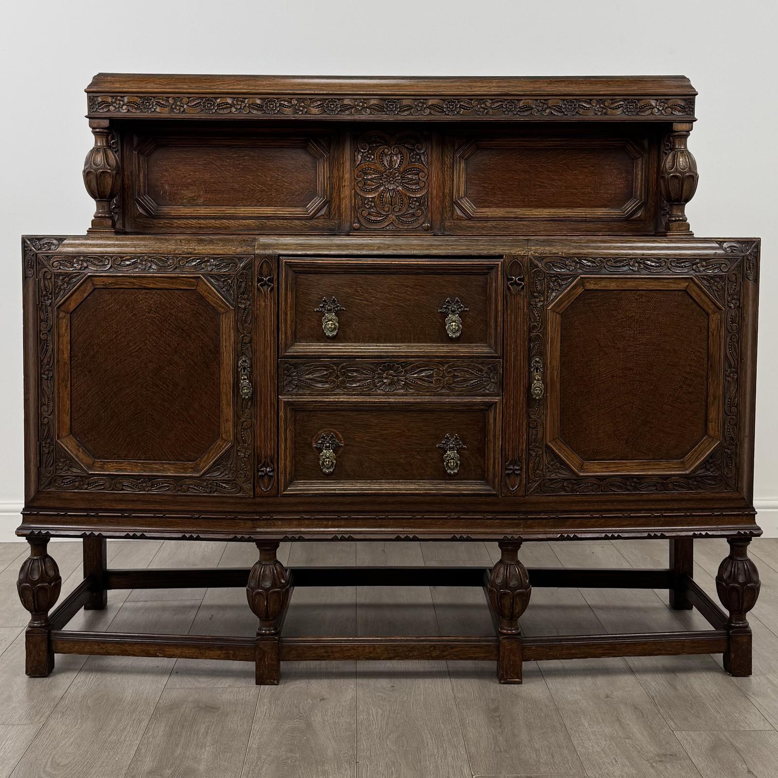 Antique 20th Century Good Quality Carved Sideboard in Oak (1 of 12) Antique 20th Century Good Quality Carved Sideboard in Oak (1 of 12)