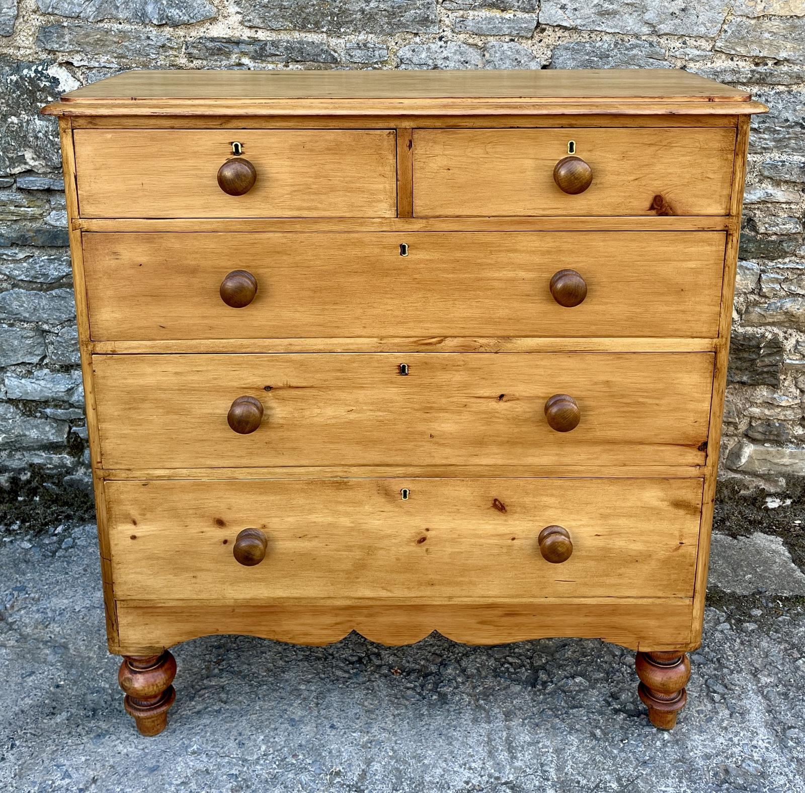 Large Victorian Stripped Pine Chest of Drawers (1 of 17) Large Victorian Stripped Pine Chest of Drawers (1 of 17)