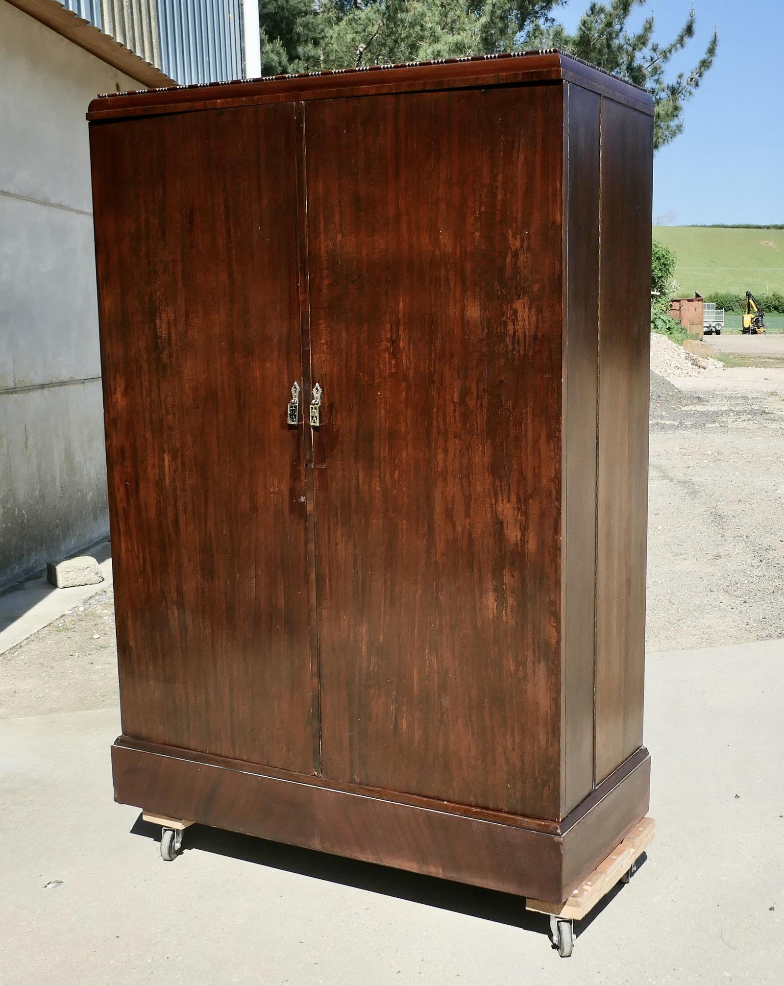 “compactom” Art Deco Gentlemans Walnut Wardrobe (1 of 14)