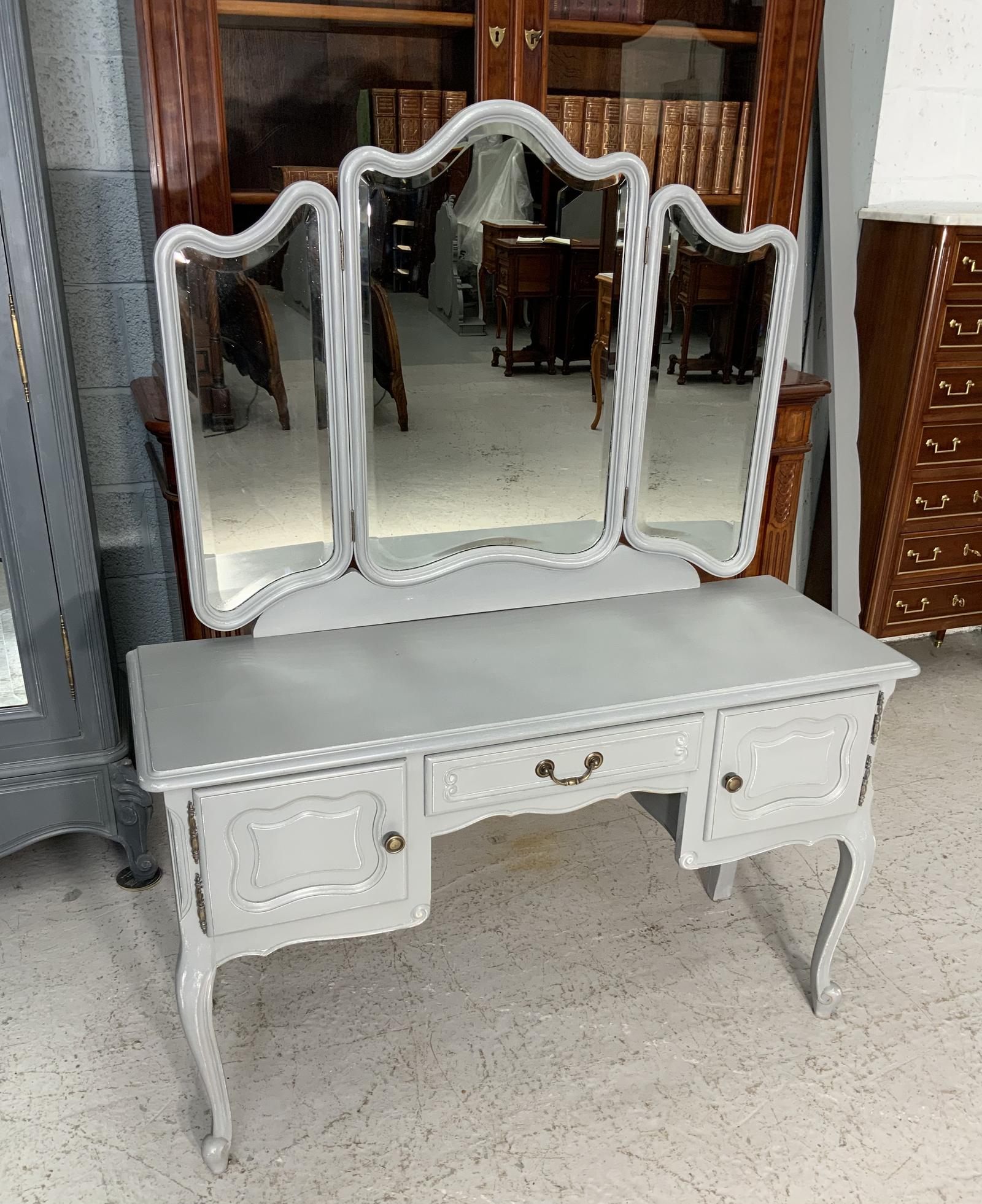 Painted French Dressing Table (1 of 4) Painted French Dressing Table (1 of 4)