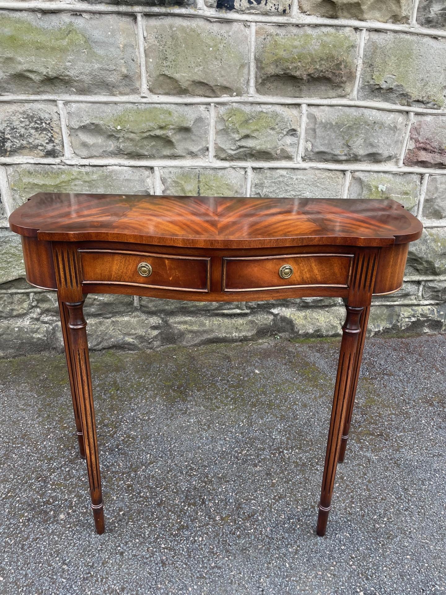 Quality Walnut 2 Drawer Console Table Hall Table (1 of 8)