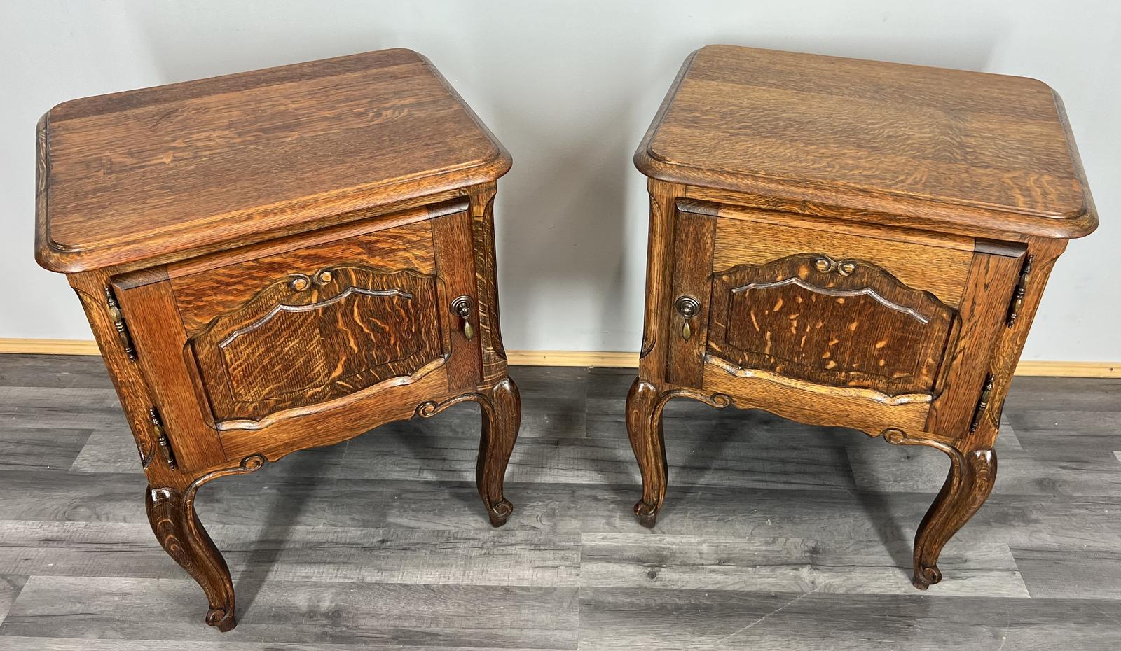 French Vintage Oak Bedside Tables Pair Cupboards Cabinets LOT 3928 (1 of 10)