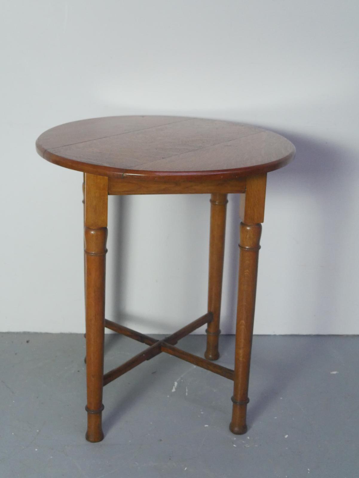 1920s Oak Lamp Table (1 of 9) 1920s Oak Lamp Table (1 of 9)