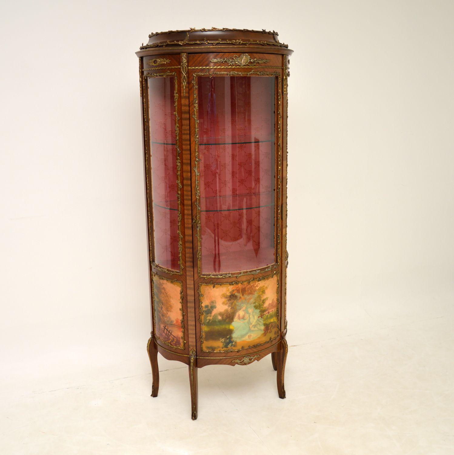 French Style Ormolu Mounted Display Cabinet (1 of 12) French Style Ormolu Mounted Display Cabinet (1 of 12)
