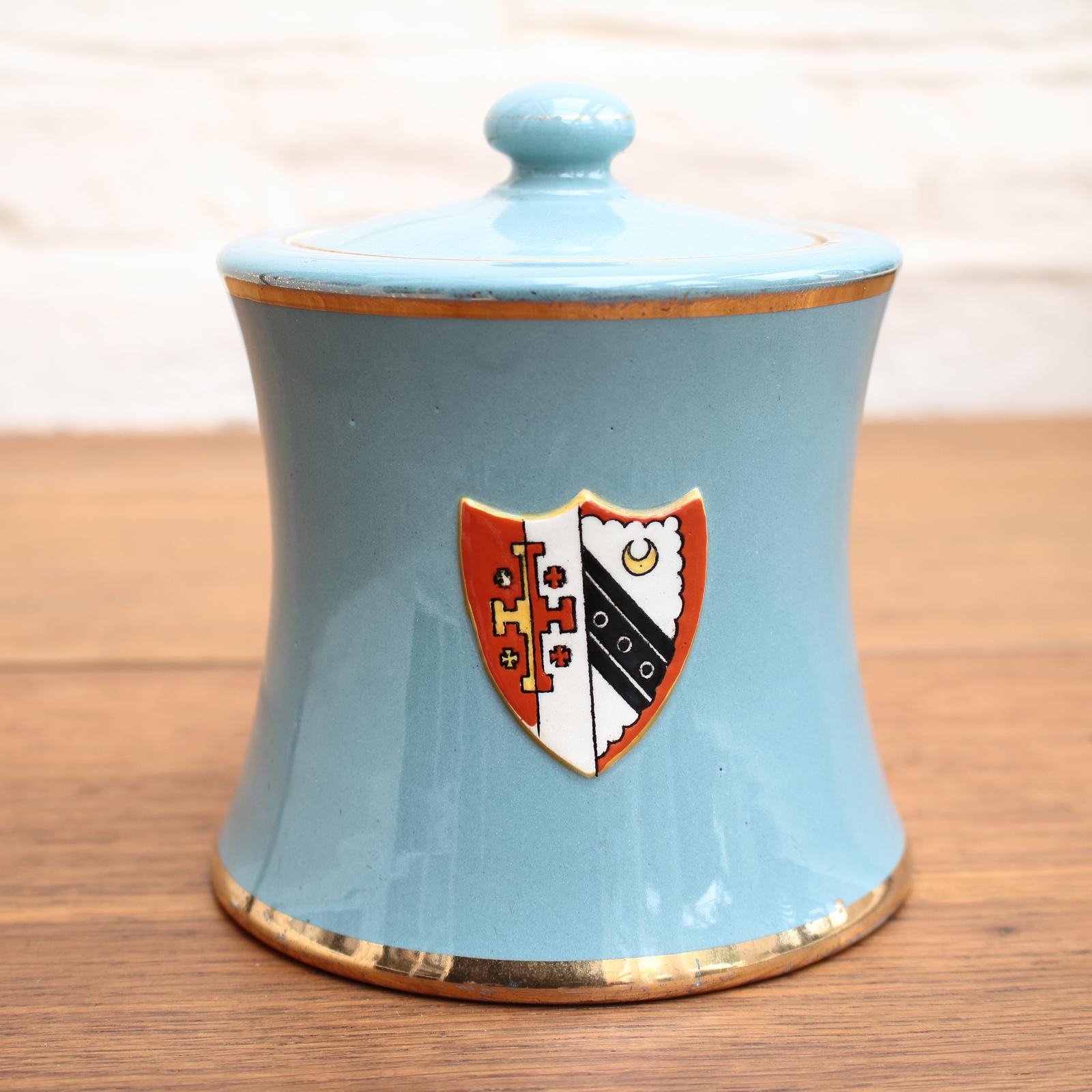 Cambridge Selwyn College Tobacco Jar Carlton Ware (1 of 21) Cambridge Selwyn College Tobacco Jar Carlton Ware (1 of 21)