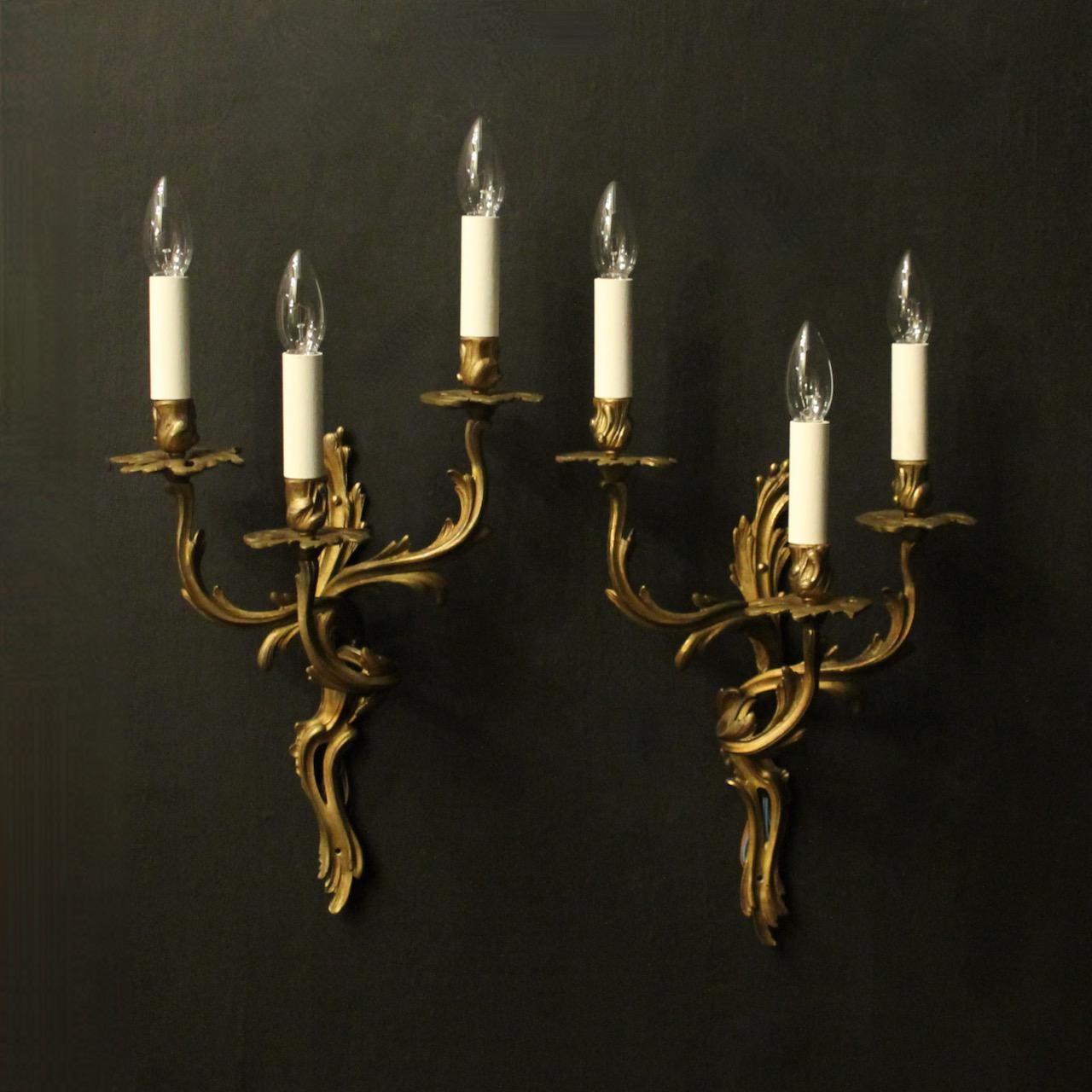 French Pair of Bronze Antique Wall Sconces (1 of 10)