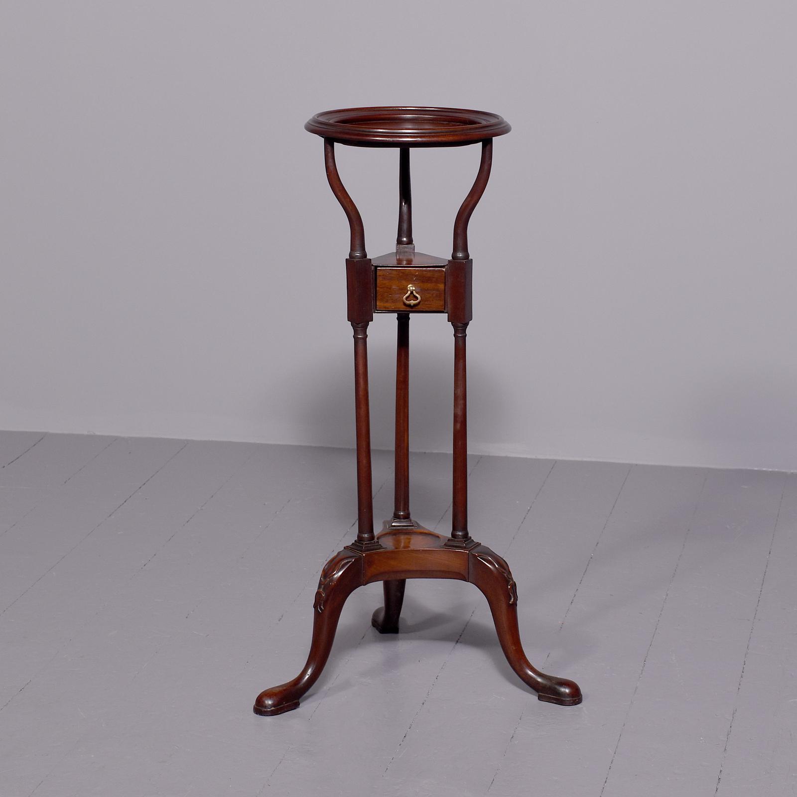 Elegant George 2nd Mahogany Circular Lamp Stand (1 of 7)