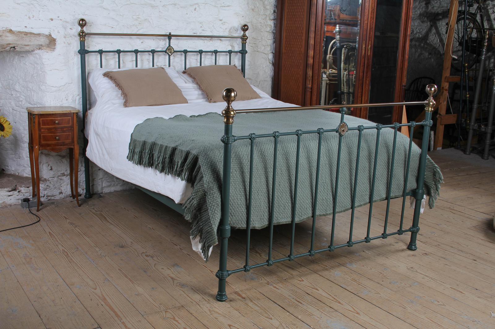 Iron & Brass Victorian King Size Bed with Lovely Brass Detail (1 of 9)
