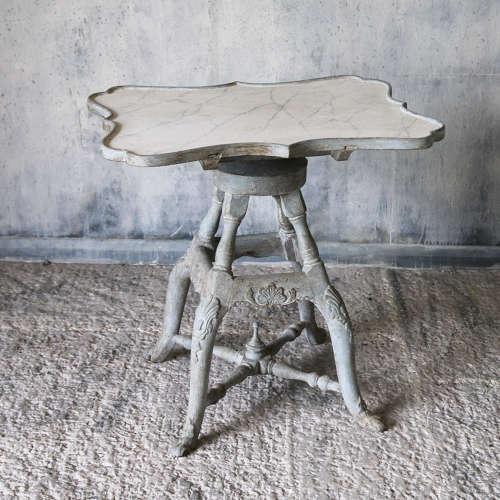 Early 19th Century Swedish Shaped Side Table Later Painted c.1820 (1 of 8) Early 19th Century Swedish Shaped Side Table Later Painted c.1820 (1 of 8)