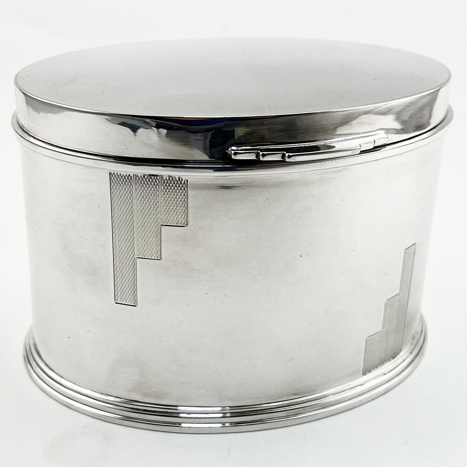 Mappin & Webb Art Deco Style Silver Plated Biscuit / Trinket Box (1 of 6) Mappin & Webb Art Deco Style Silver Plated Biscuit / Trinket Box (1 of 6)