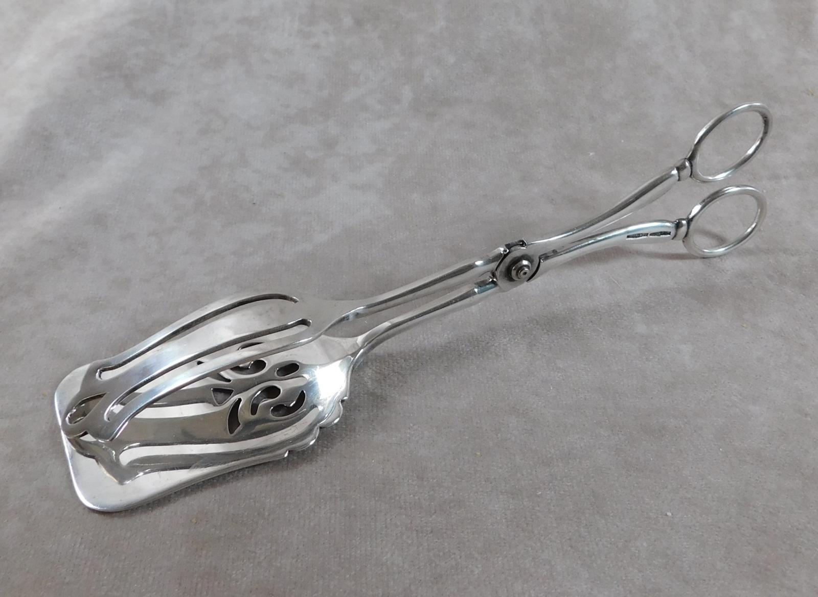 Pair of "Mappin Plate" Pastry Tongs by Walter Trickett for Mappin & Webb (1 of 1) Pair of "Mappin Plate" Pastry Tongs by Walter Trickett for Mappin & Webb (1 of 1)