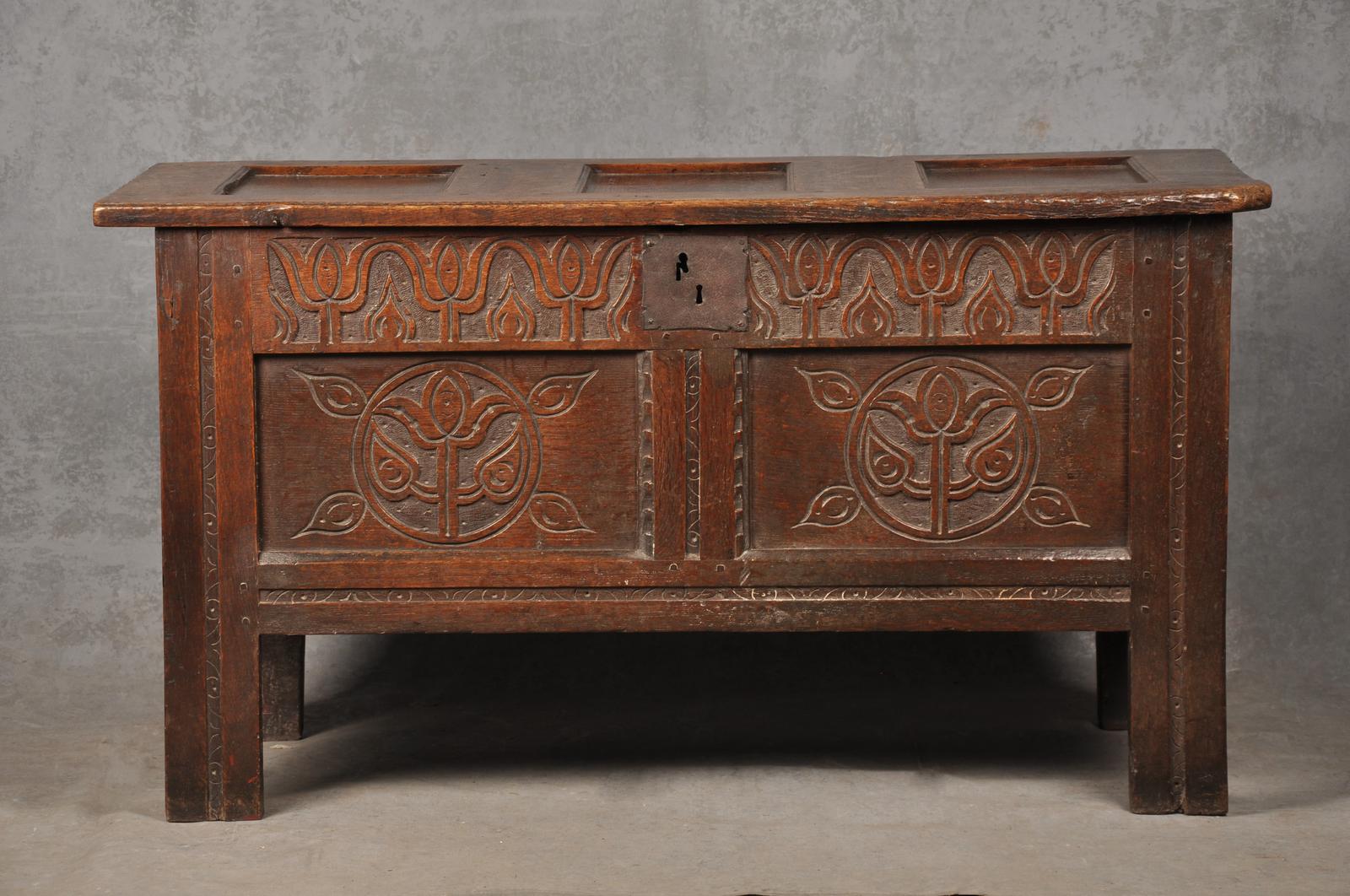 Small 17th Century Oak Coffer (1 of 11)