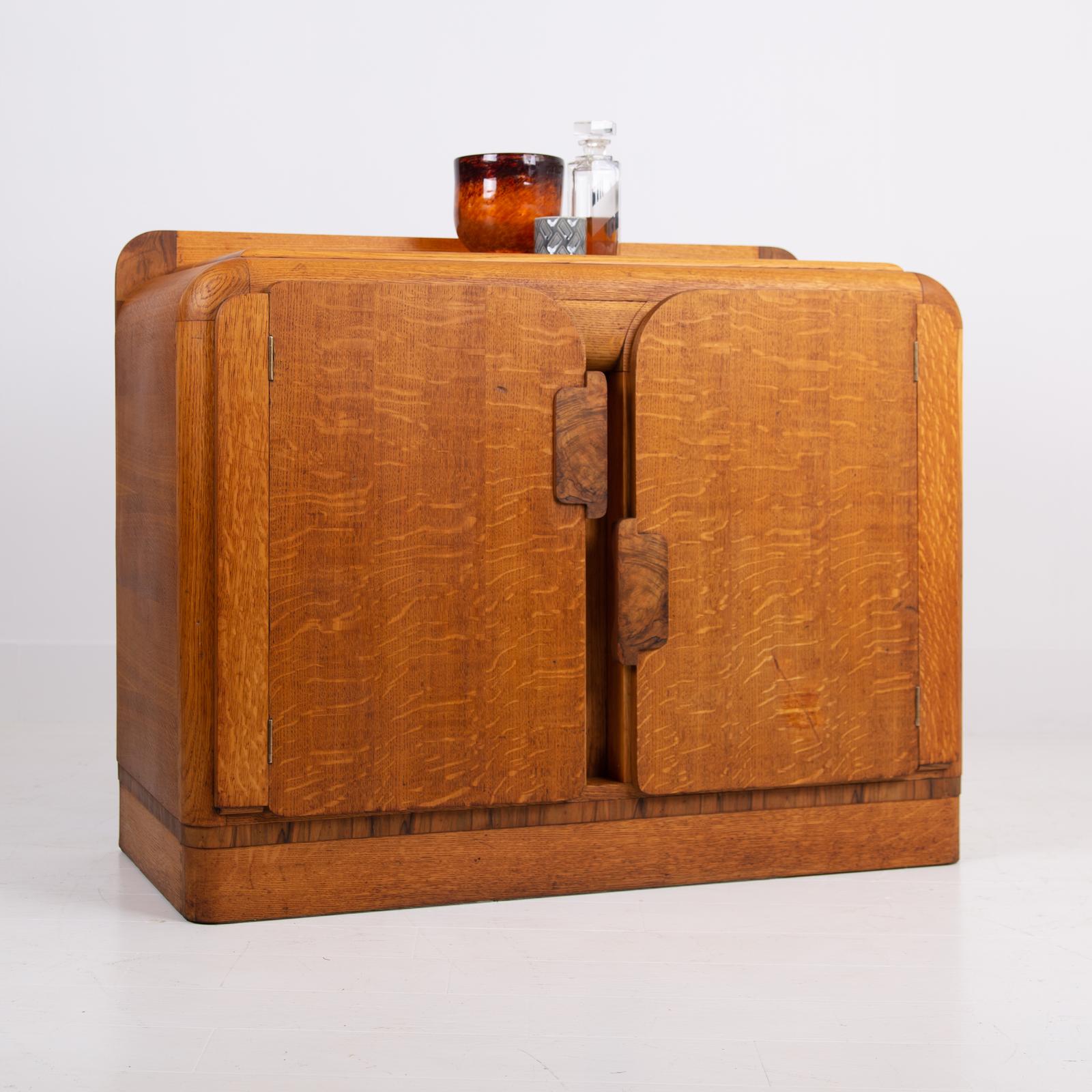 Art Deco Oak Sideboard Cabinet By Gomme 1930s (1 of 17) Art Deco Oak Sideboard Cabinet By Gomme 1930s (1 of 17)