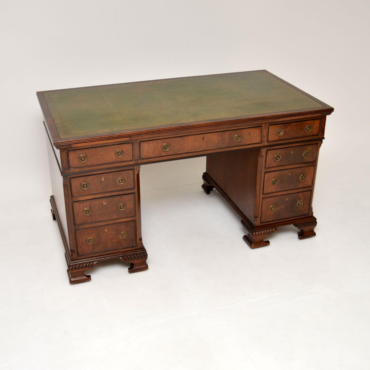 Antique Victorian Mahogany Leather Top Pedestal Desk (1 of 12) Antique Victorian Mahogany Leather Top Pedestal Desk (1 of 12)