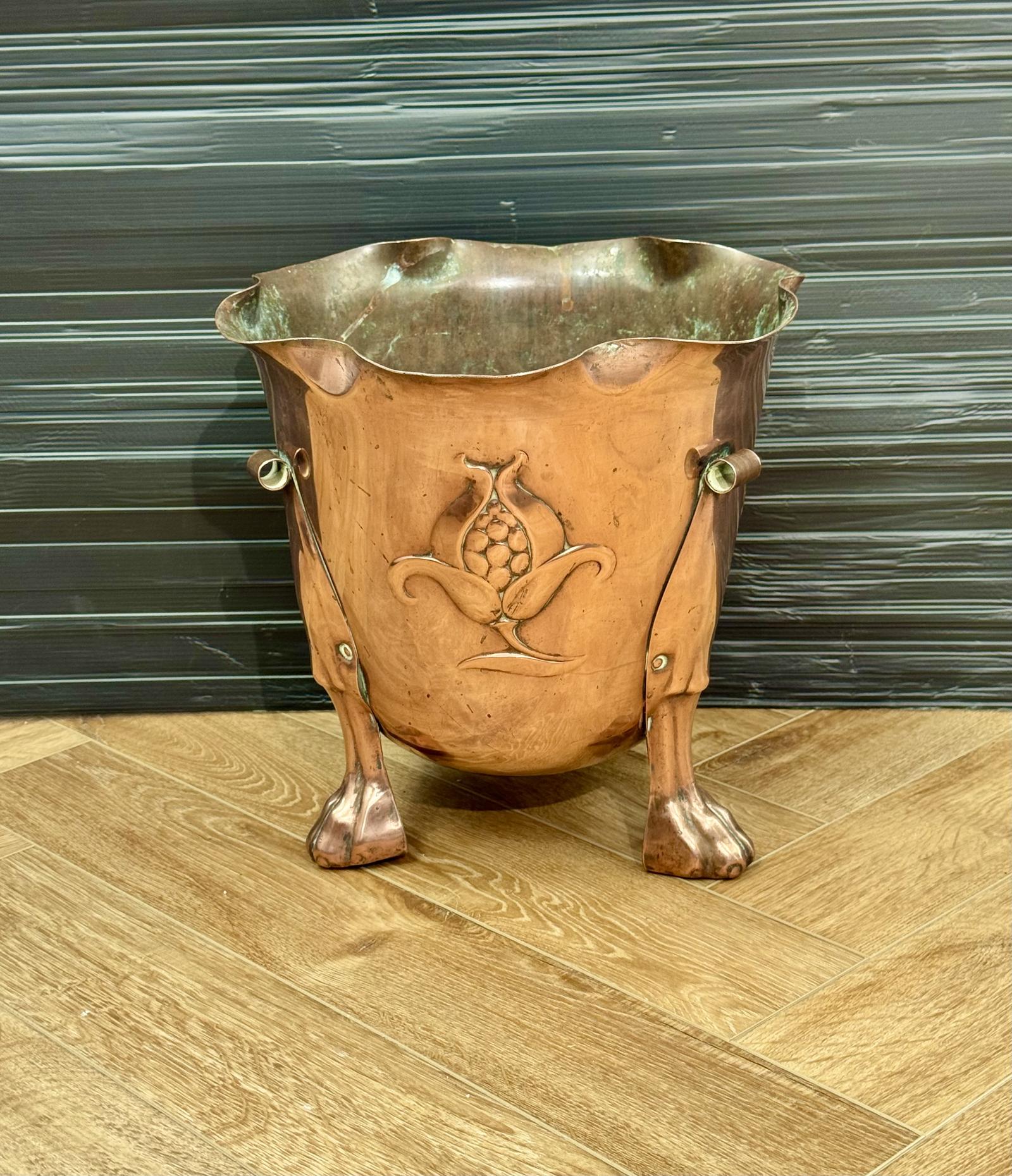 Arts & Crafts Copper Jardiniere (1 of 4)
