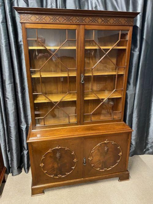 Display Cabinet / Bookcase (1 of 8)