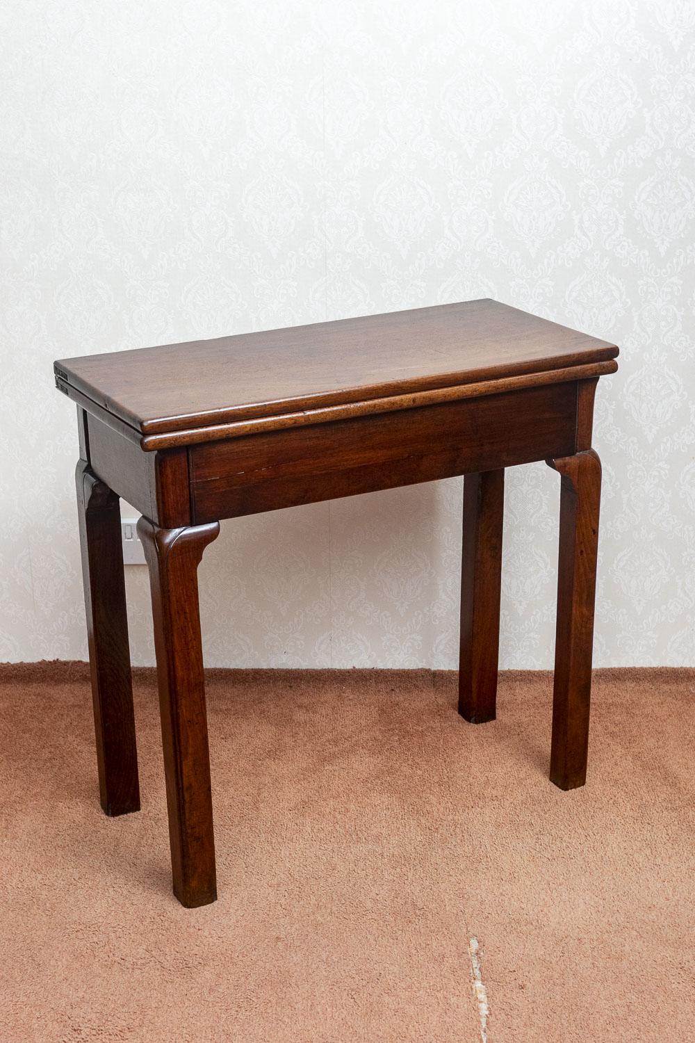 Chippendale Period Fold Over Tea Table or Side Table (1 of 12) Chippendale Period Fold Over Tea Table or Side Table (1 of 12)